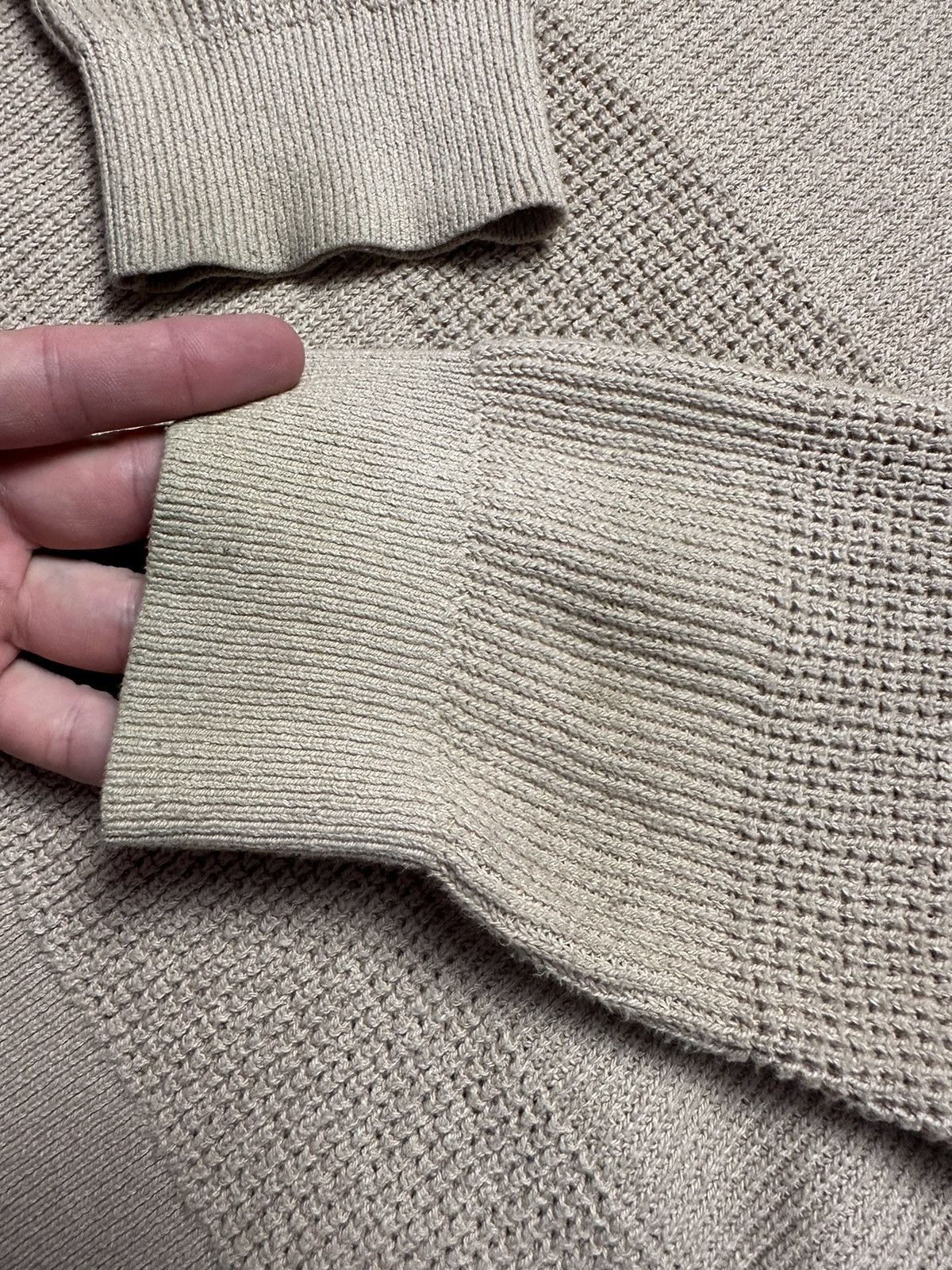 Samsoe Samsoe × Vintage Vintage Samoe & Samoe sweater size L beige striped Size US L / EU 52-54 / 3 - 6 Thumbnail