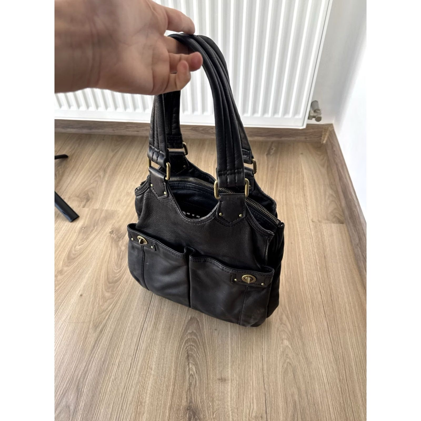Marc by Marc Jacobs VINTAGE Marc by Marc Jacobs Leather Multi Pocket Satchel/Top Handle Bag Women Medium Black Retro Designer Pockets Bag Vintage Mens Womens Girls Boys Size ONE SIZE - 7 Thumbnail