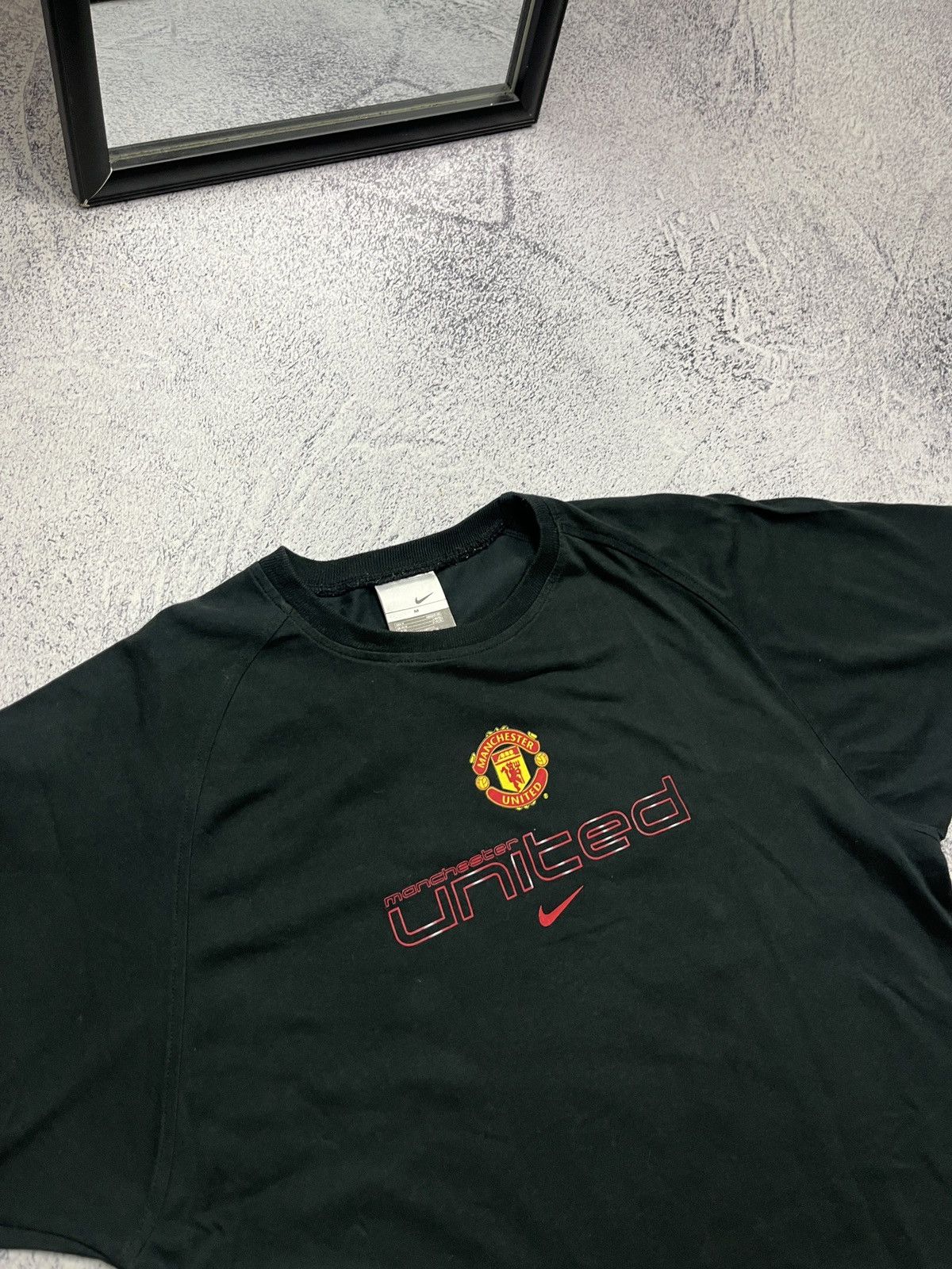 Nike Vintage Y2K Nike Manchester United Center Swoosh Tshirt Size US M / EU 48-50 / 2 - 4 Thumbnail