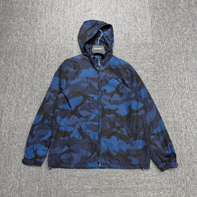 Valentino Valentino Camouflage jacket Size M / US 6-8 / IT 42-44 - 1 Thumbnail