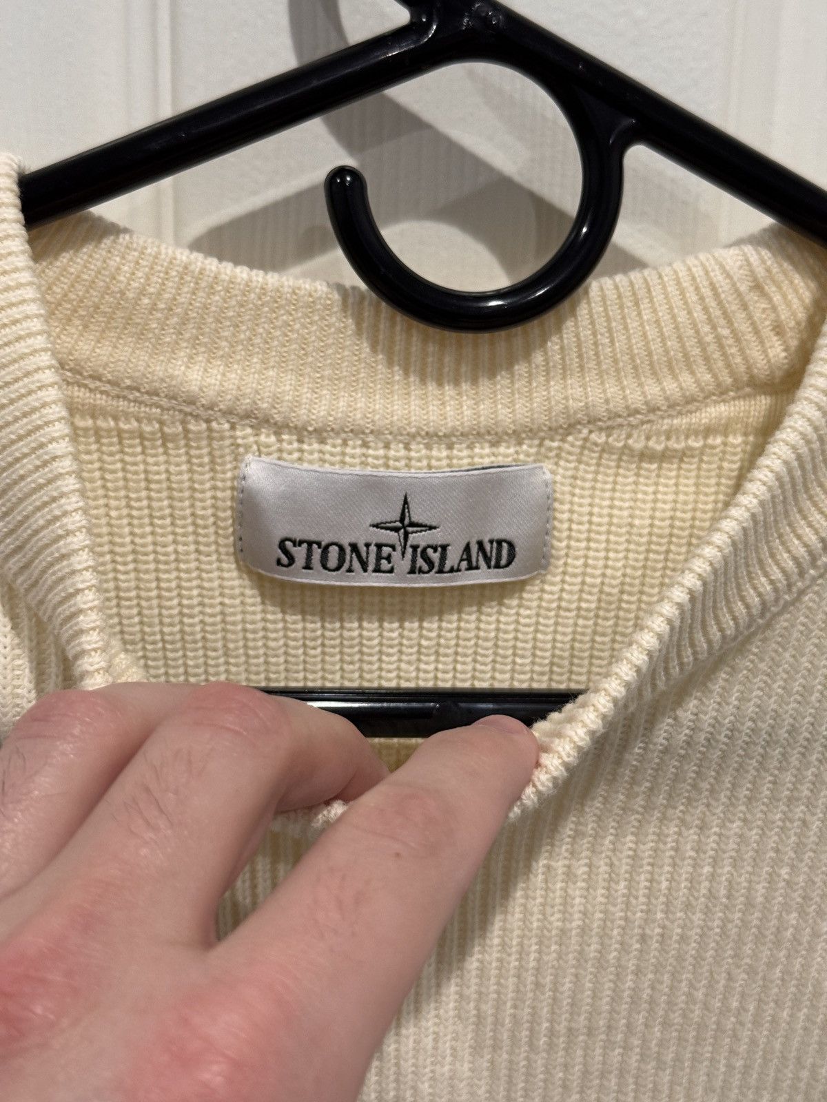 Stone Island Stone Island Mens Creme Knit Sweater Size M (fits TTS) Size US M / EU 48-50 / 2 - 7 Thumbnail