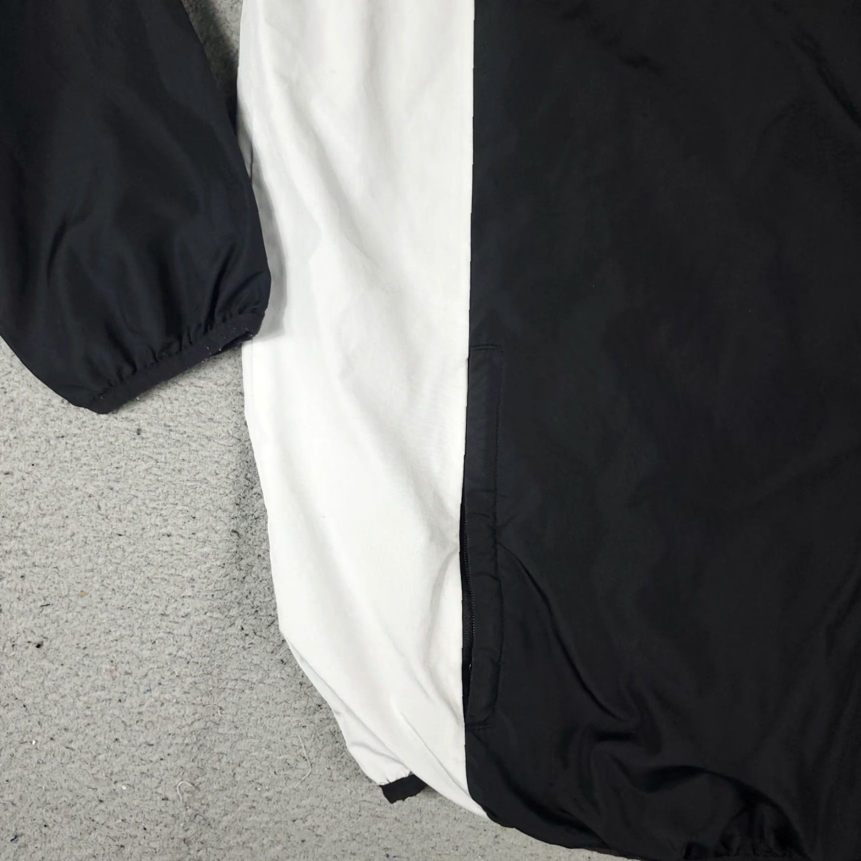 Adidas Adidas Jacket Mens XL Black Full Zip Hooded Windbreaker Jacket Size US XL / EU 56 / 4 - 4 Thumbnail