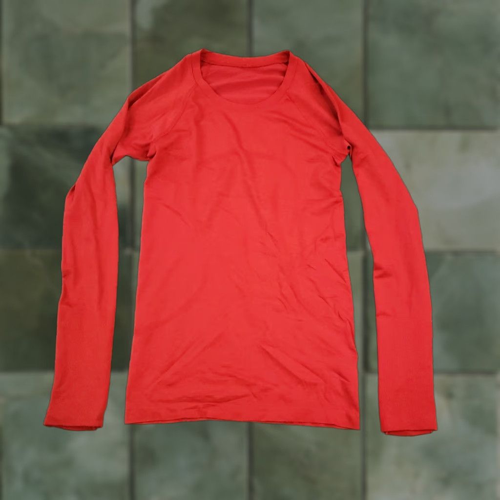 Lululemon Lululemon Shirt Womens XS Red Crew Neck Moisture Wicking Athletic Activewear Running & Jogging Size XS / US 0-2 / IT 36-38 - 1 Thumbnail