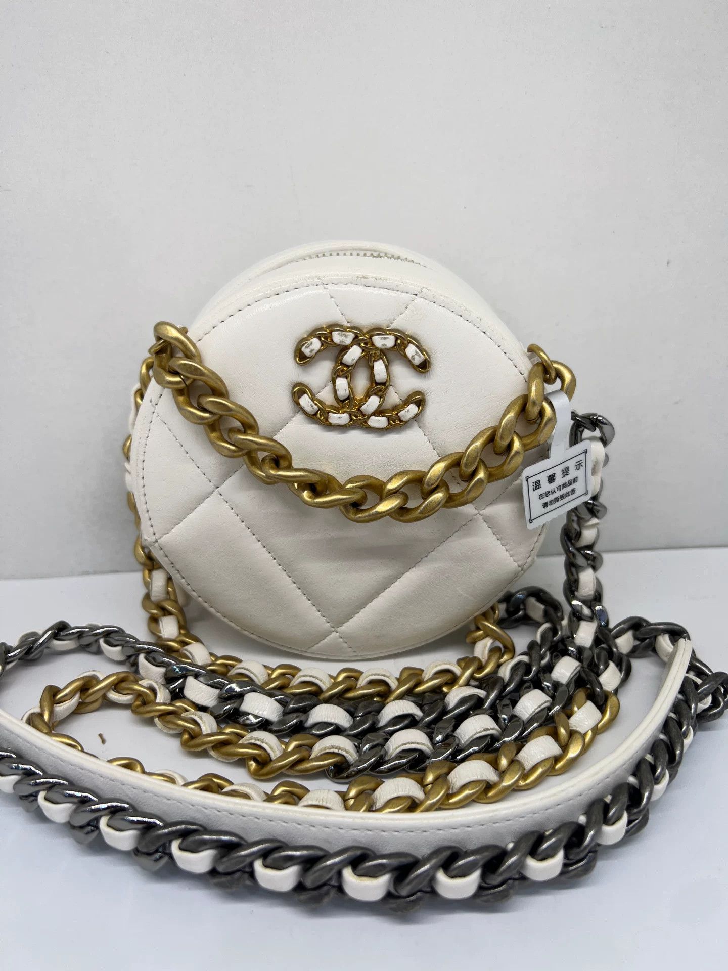 Chanel Pre-loved Bag Very good condition Size ONE SIZE - 1 Thumbnail