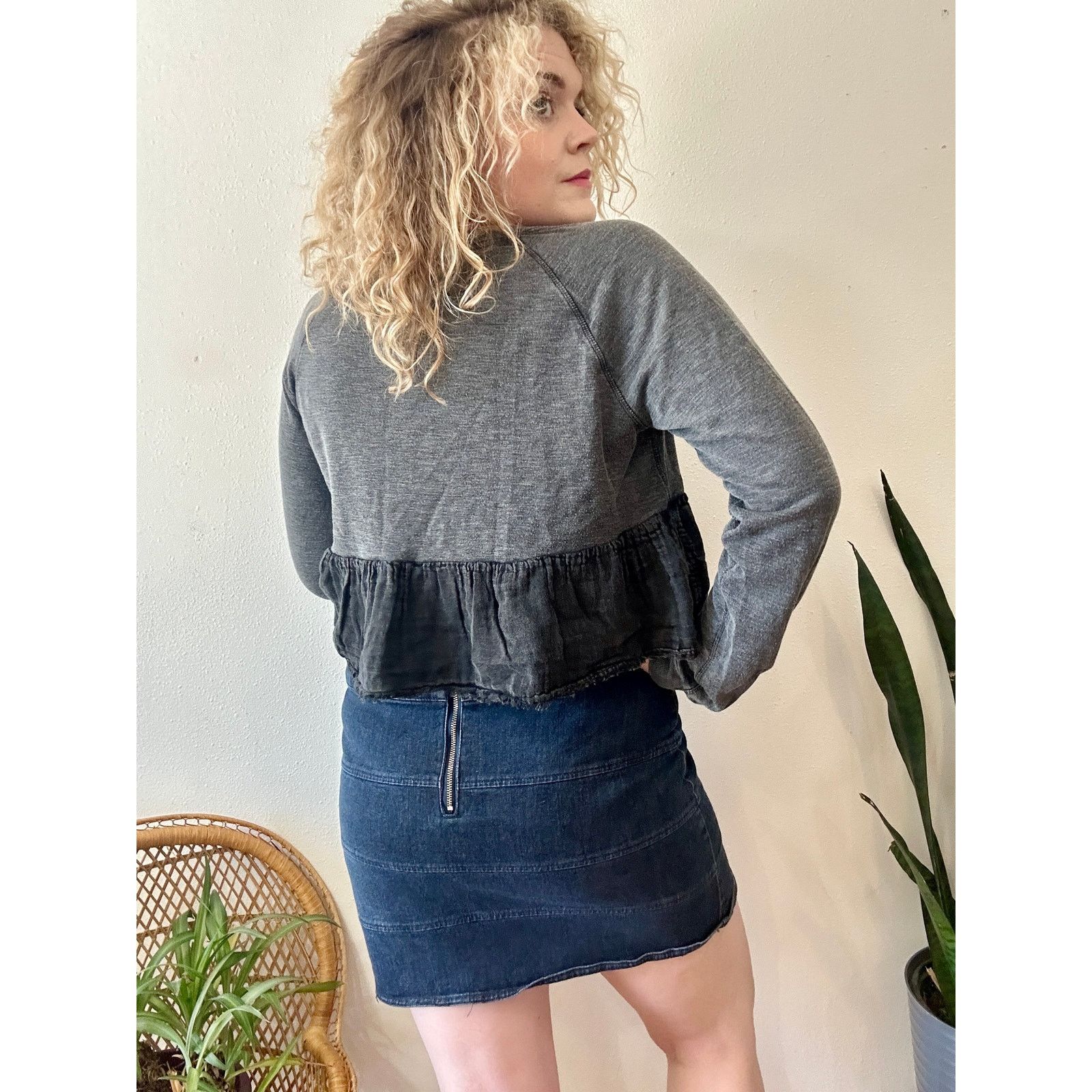 Free People Free People Crop Ruffle Keyhole Top Size Medium Size M / US 6-8 / IT 42-44 - 3 Thumbnail