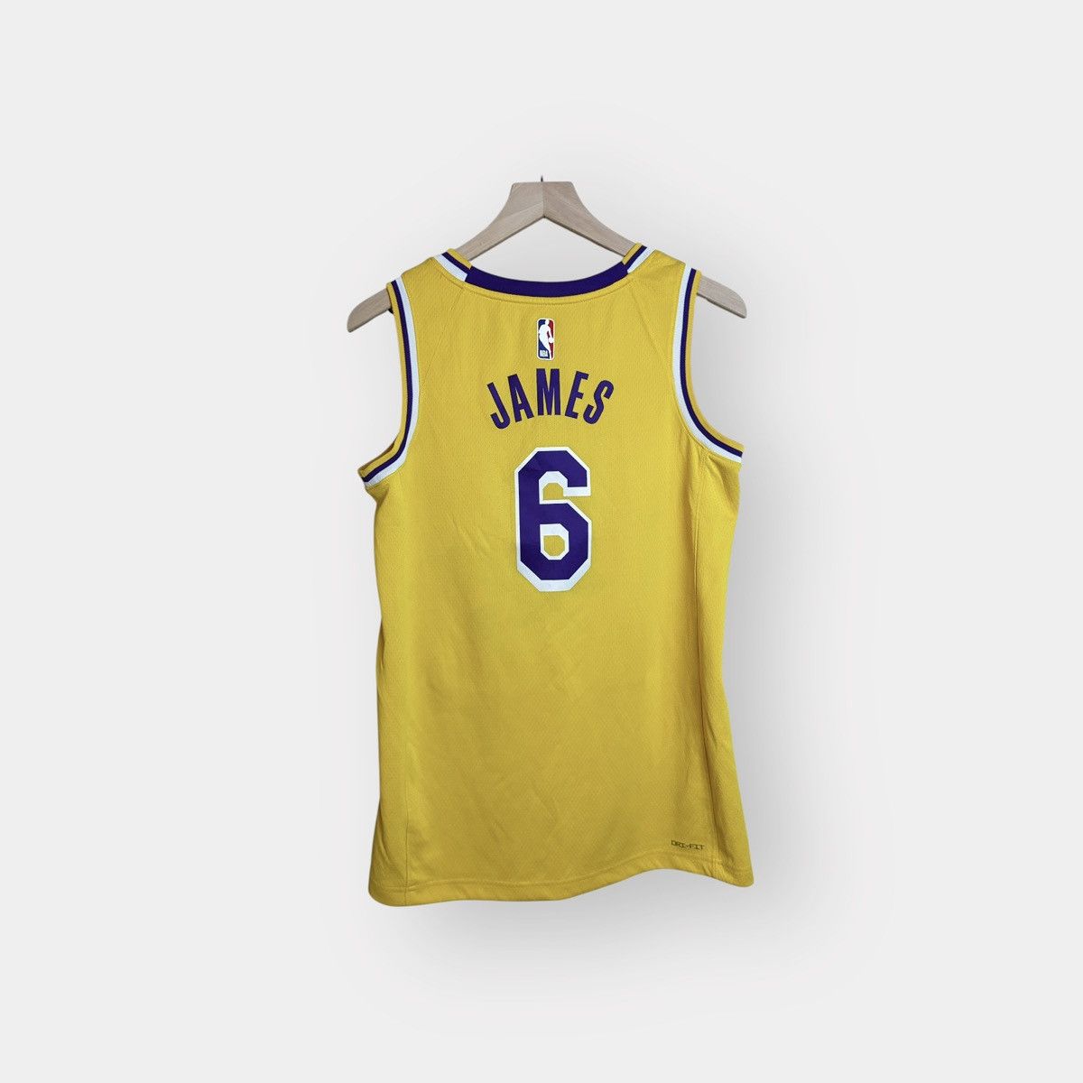 Nike Lebron James #6 Nike Jersey Size US S / EU 44-46 / 1 - 1 Thumbnail