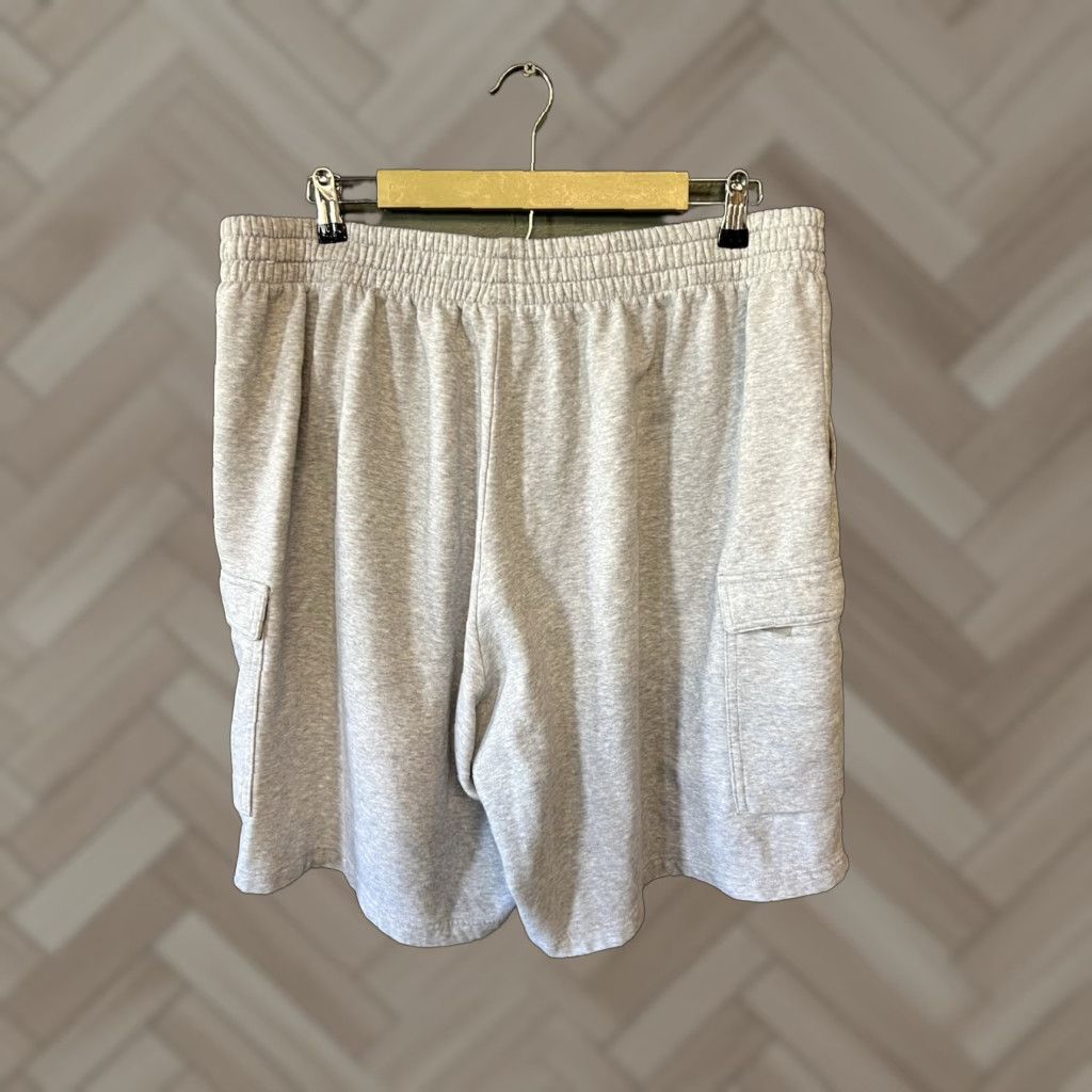 Adidas Adidas Mens Gray Cargo Sweatshorts Pull On w/ Drawstring 2XL Regular Men Gray Cargo Sweatshorts Adidas Mens 2XL Size ONE SIZE - 1 Thumbnail