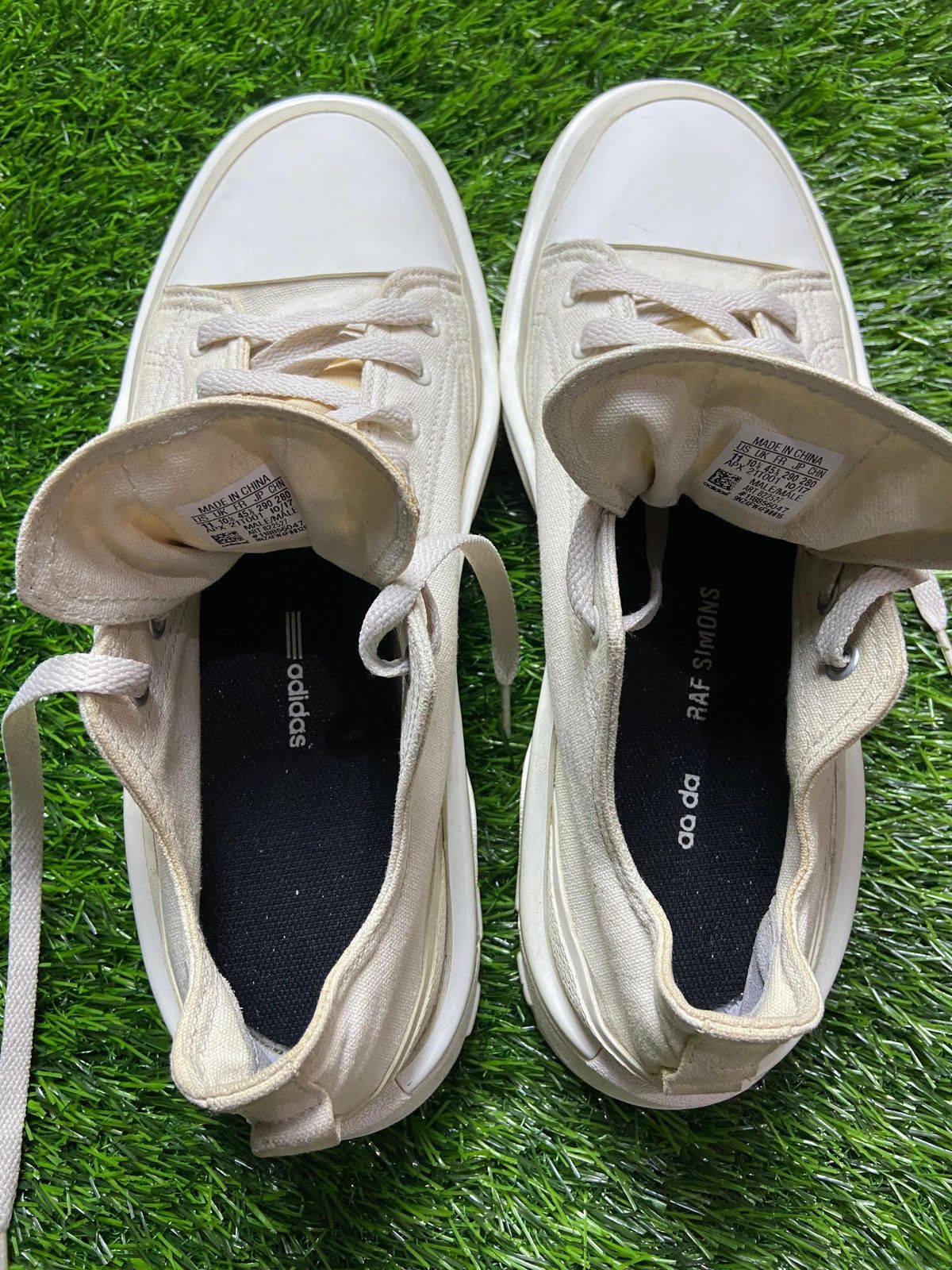 Adidas × Raf Simons Adidas Raf Simons Detroit Runner Talc B22527 Size US 11 / EU 44 - 5 Thumbnail