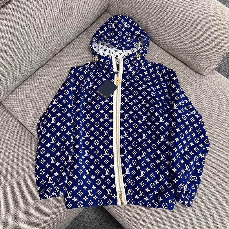 Louis Vuitton Louis Vuitton Blue velvet logo full-print print hooded jac Size XS / US 0-2 / IT 36-38 - 1 Thumbnail