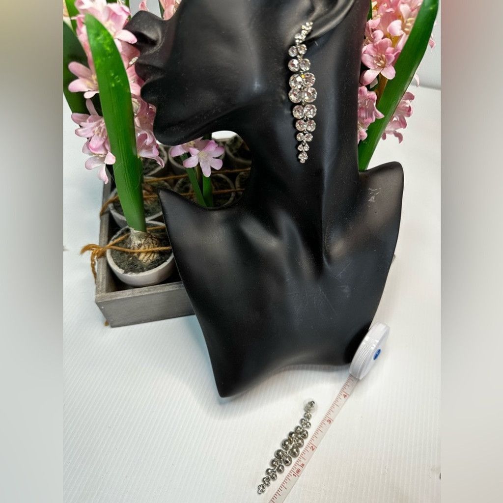 Swarovski Beautiful Swarovski crystals long Earrings Size ONE SIZE - 5 Thumbnail