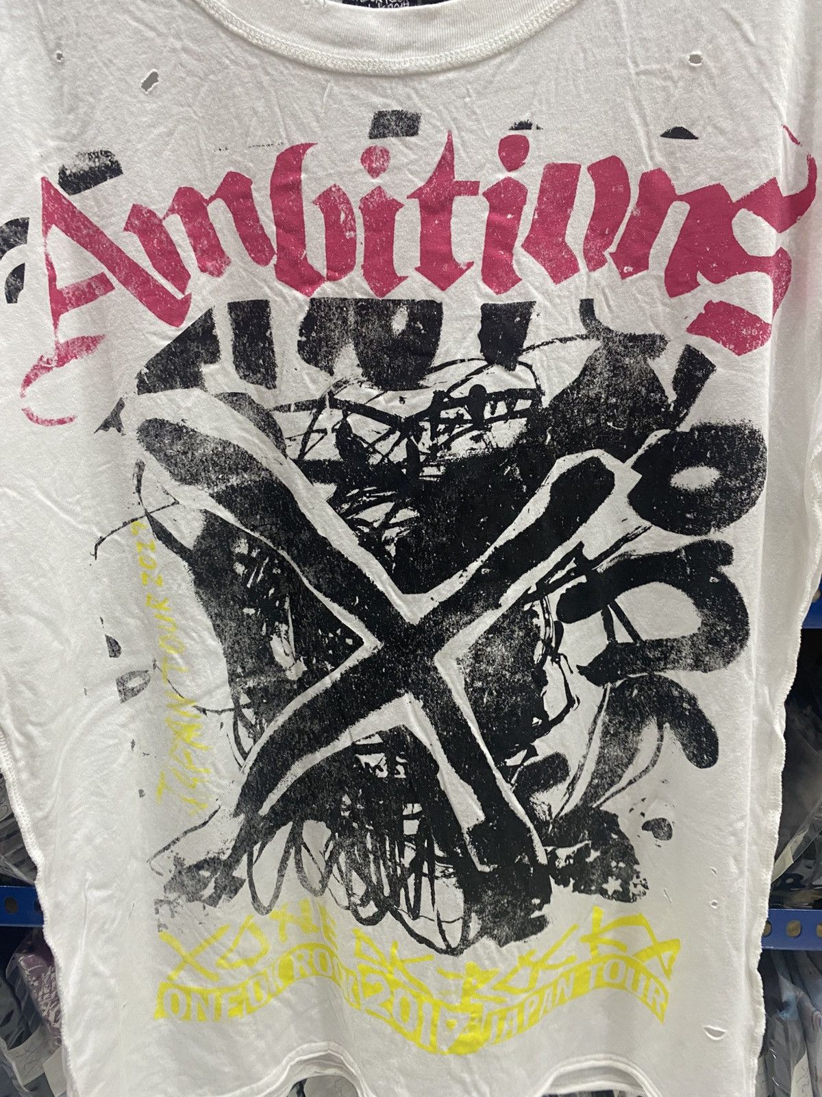 Band Tees ONE OK ROCK 2017 JAPAN TOUR TSHIRT Size US M / EU 48-50 / 2 - 10 Thumbnail