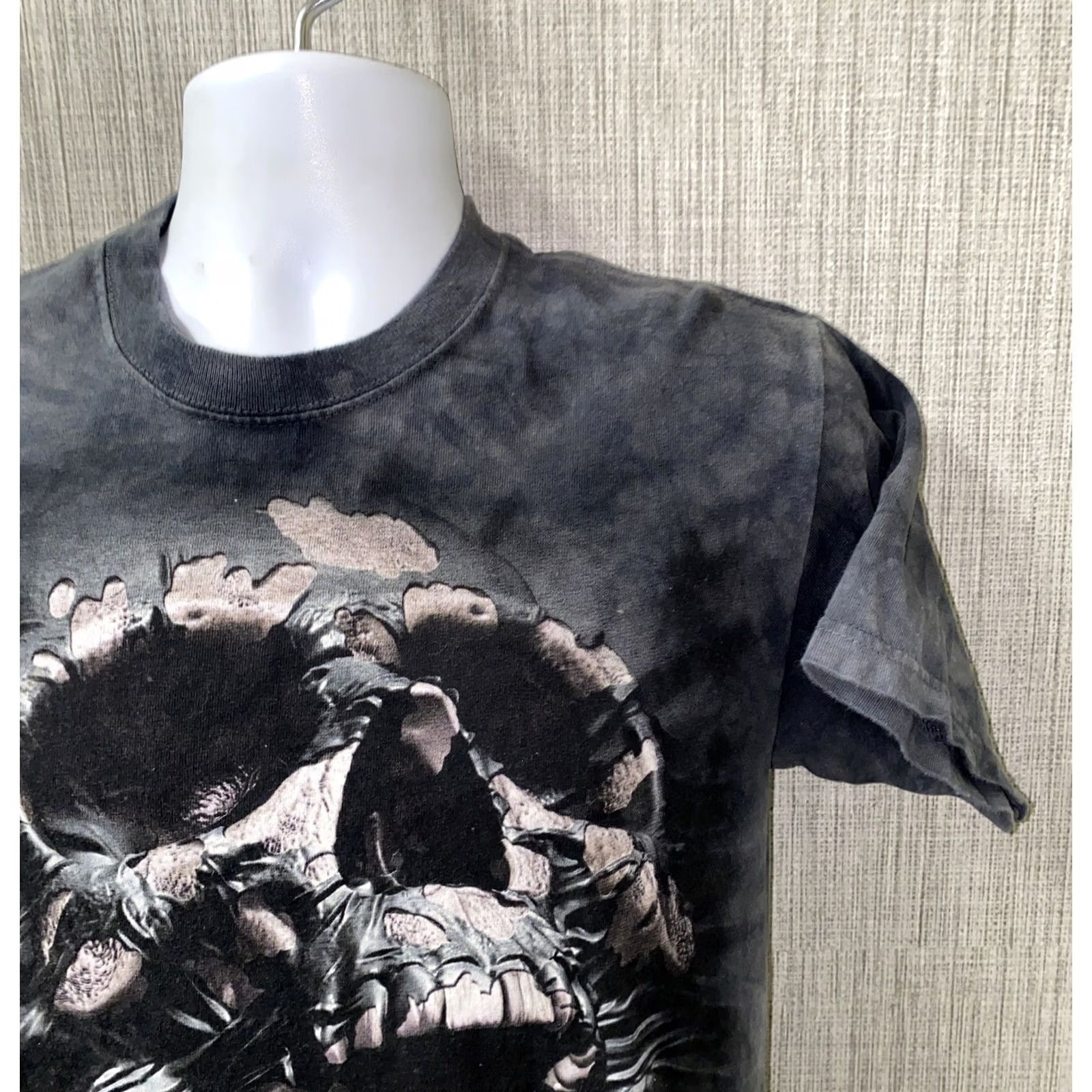 The Mountain The Mountain T-Shirt Mens Size S Gray Graphic Short Sleeve Size US S / EU 44-46 / 1 - 2 Thumbnail