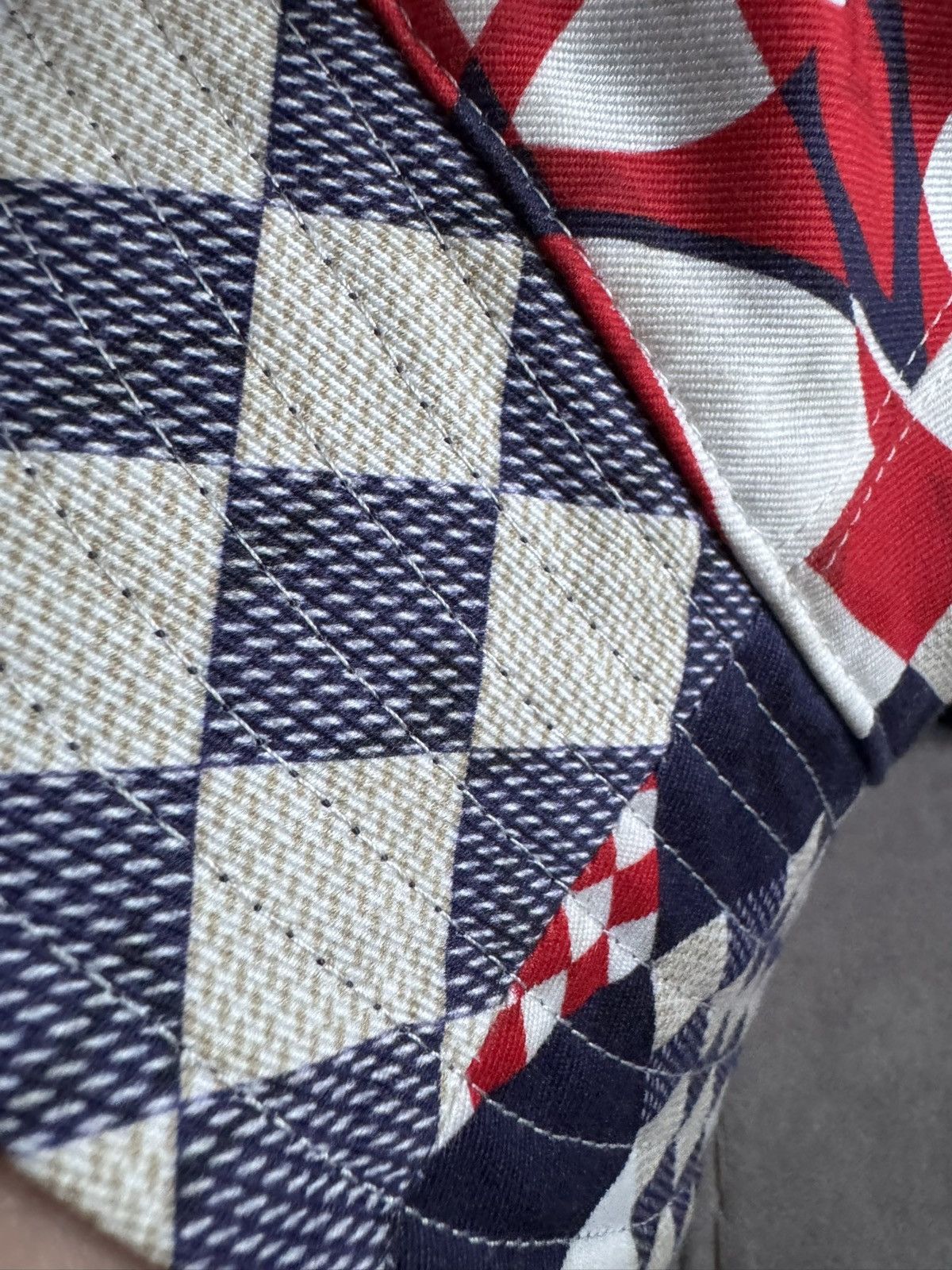 Louis Vuitton LOUIS VUITTON reversible bucket hat study description photos Size ONE SIZE - 19 Thumbnail