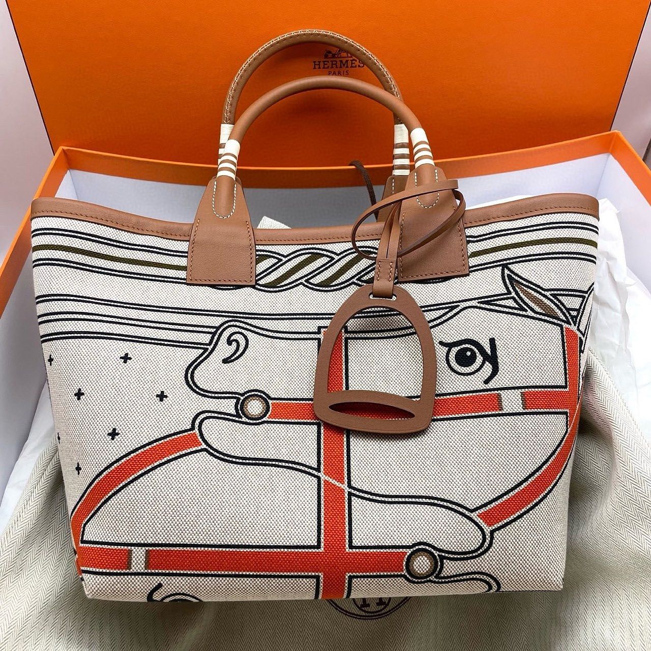 Hermes Hermès Steeple 25 Horse Print Canvas Tote Bag Size ONE SIZE - 1 Thumbnail