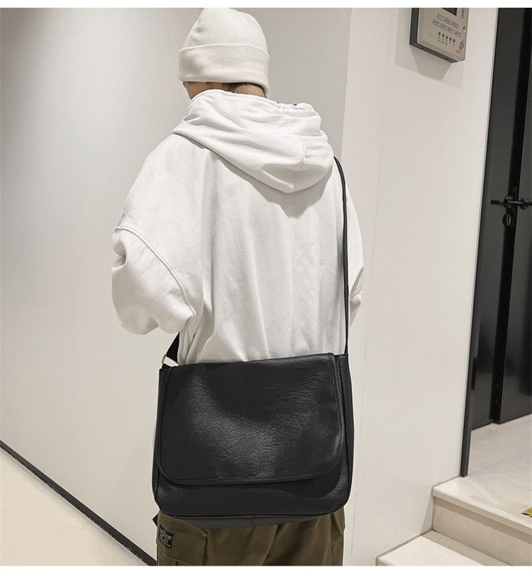 Japanese Brand Fashion 90s pu leather crossbody messenger bag vintage Size ONE SIZE - 1 Thumbnail