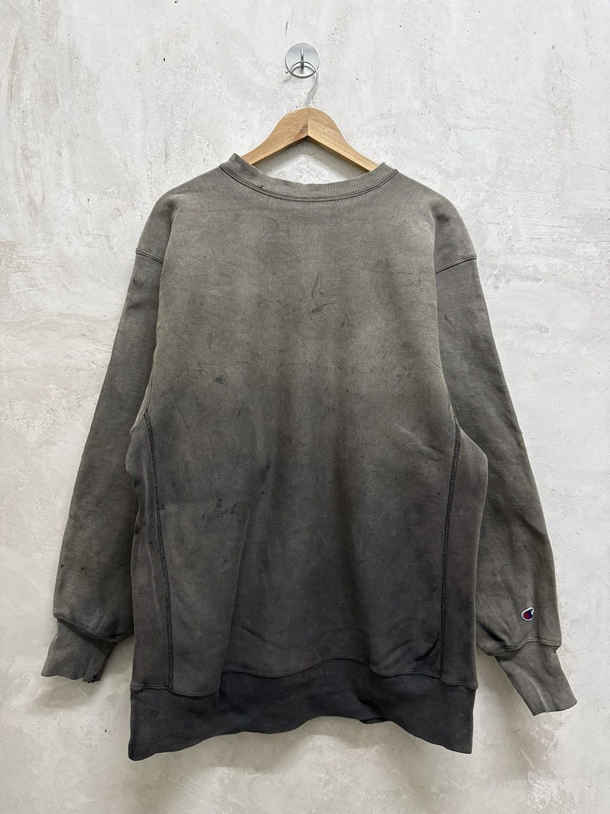 Champion Vintage 90’s Distressed Champion Reverse Weave Crewneck Size US XXL / EU 58 / 5 - 1 Thumbnail