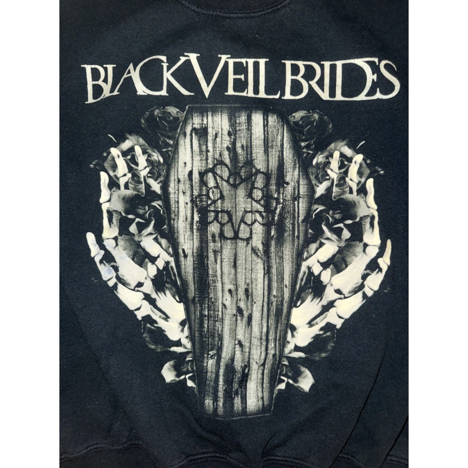 Vintage VINTAGE Black Veil Brides Crewneck Sweatshirt Black 22x25 Medium Size US M / EU 48-50 / 2 - 2 Thumbnail