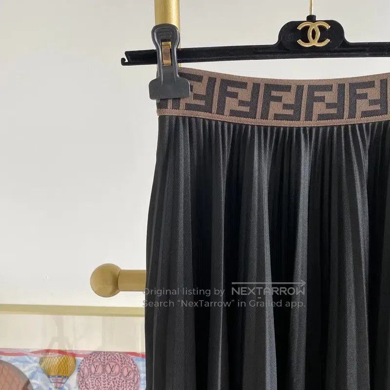 Fendi Fendi Black Cotton Midi Skirt for Women . Size 23" - 2 Thumbnail
