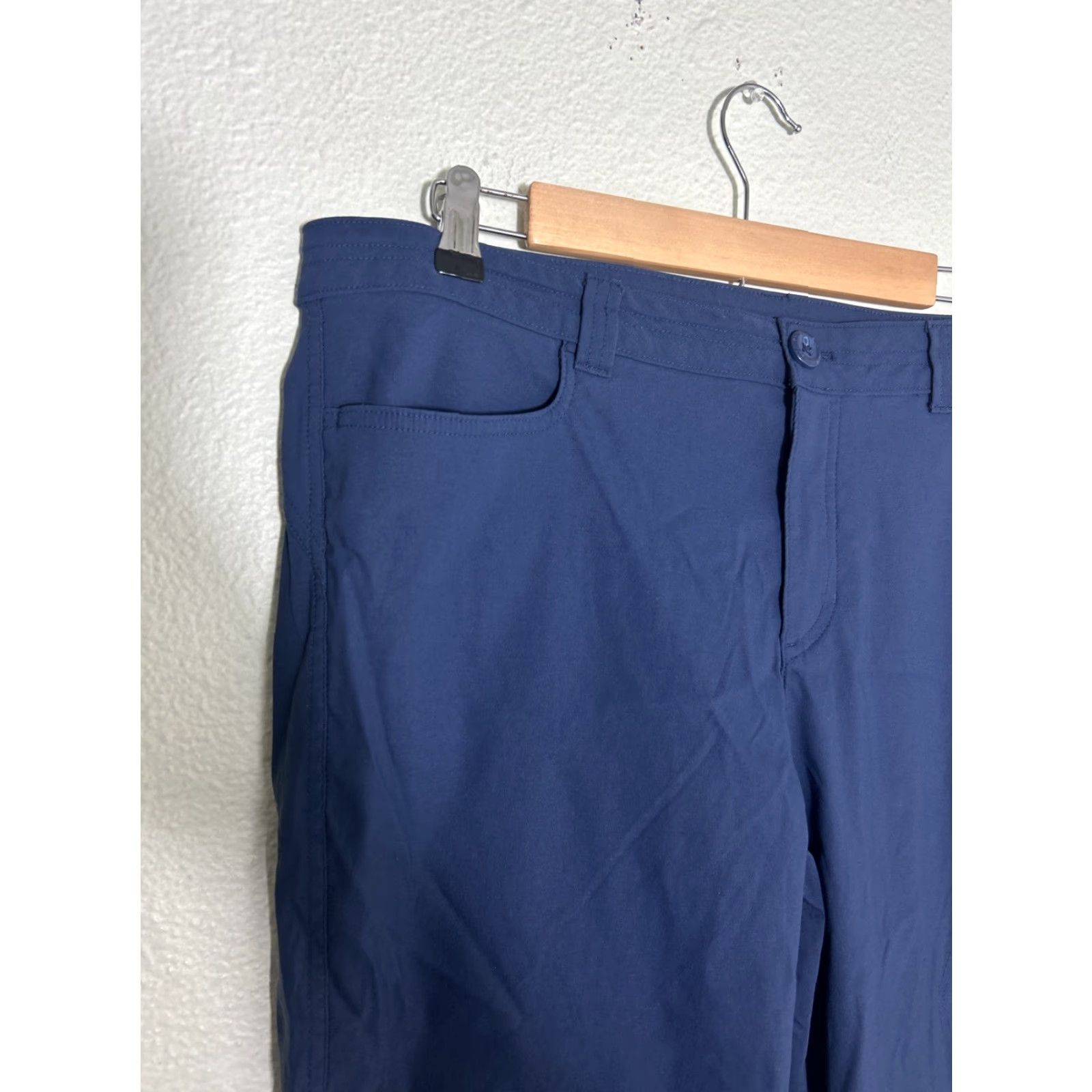 Eddie Bauer Eddie Bauer Womens Cropped Cargo Pants Nylon 36x21 Navy Blue Size 16 Womens Mens Girls not applicable Size 38" / US 16 / IT 52 - 4 Thumbnail
