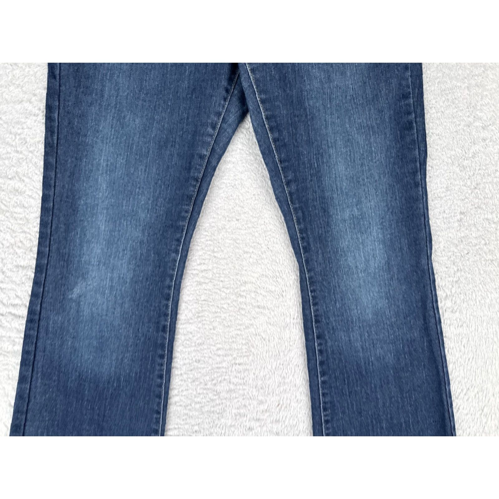 Vintage Signature Levi Strauss Bootcut Jeans Womens 6 Blue Wash Mid Rise Stretch 28x32 Size 28" / US 6 / IT 42 - 3 Thumbnail
