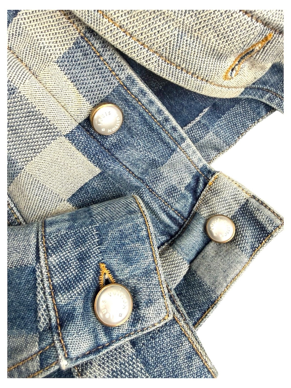 Louis Vuitton Louis Vuitton X Pharrell 50 Damoflage Damier Denim Jacket Size US M / EU 48-50 / 2 - 3 Thumbnail