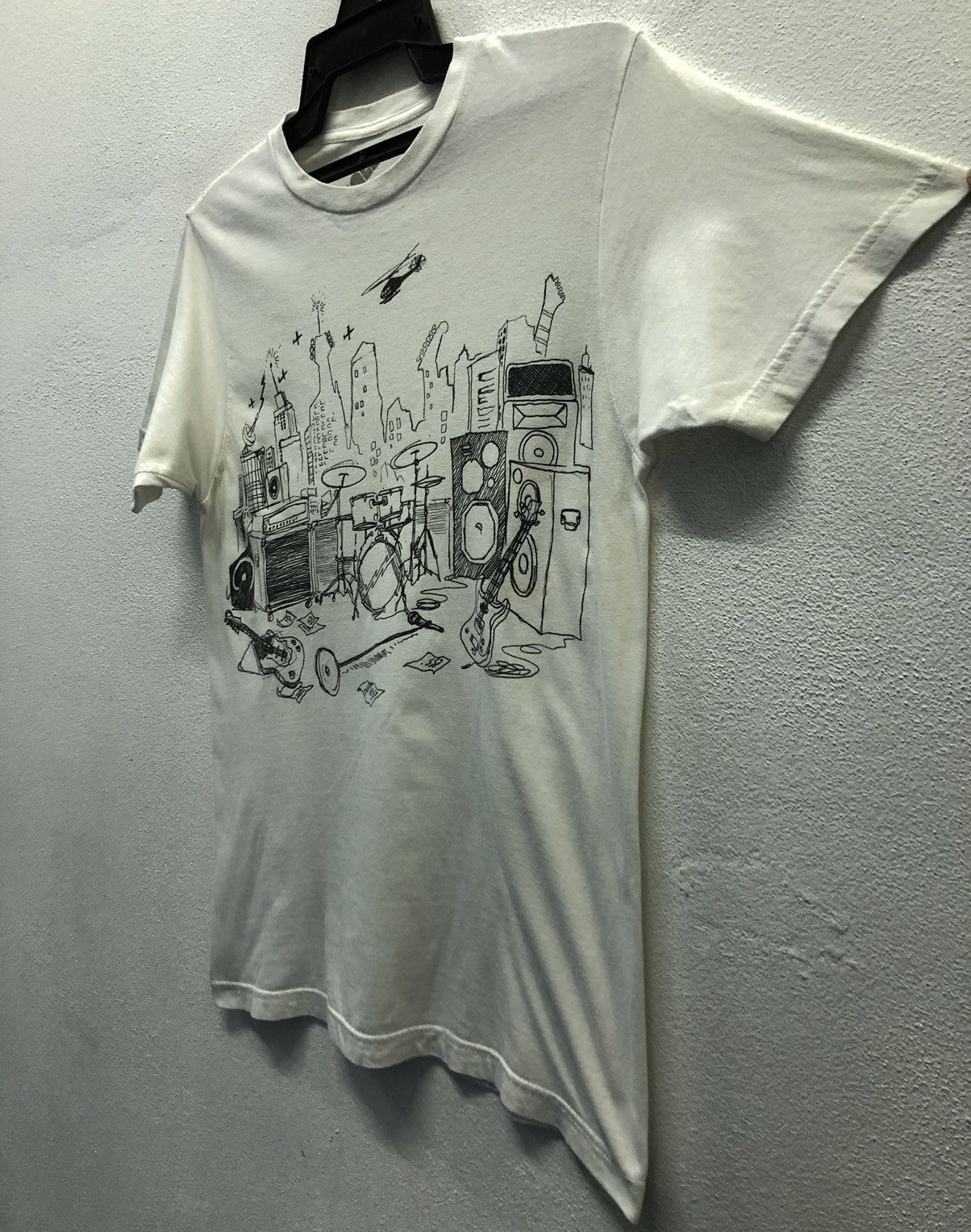 Band Tees Vintage Tell The People T-Shirt Size US S / EU 44-46 / 1 - 5 Thumbnail