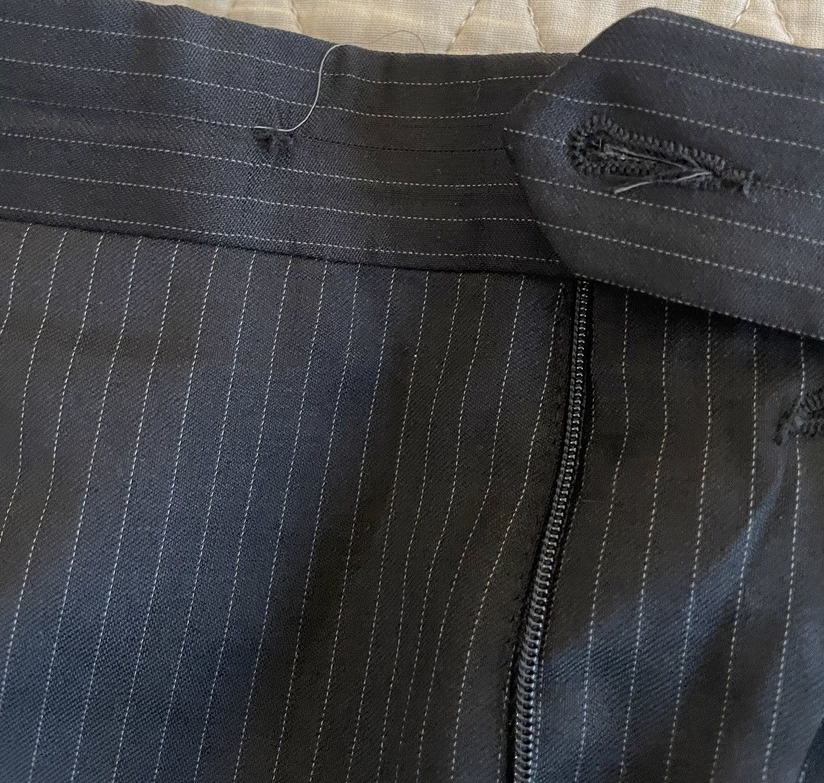 Donna Karan × Vintage Fine Stripe 3-Button Wool Suit Size 46R - 13 Thumbnail