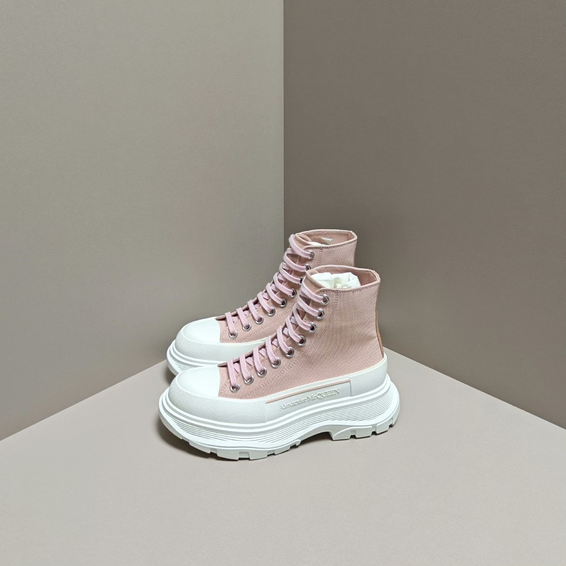 Alexander McQueen Alexander McQueen Pink Boots us_5 Women Size US 5 / IT 35 - 1 Thumbnail