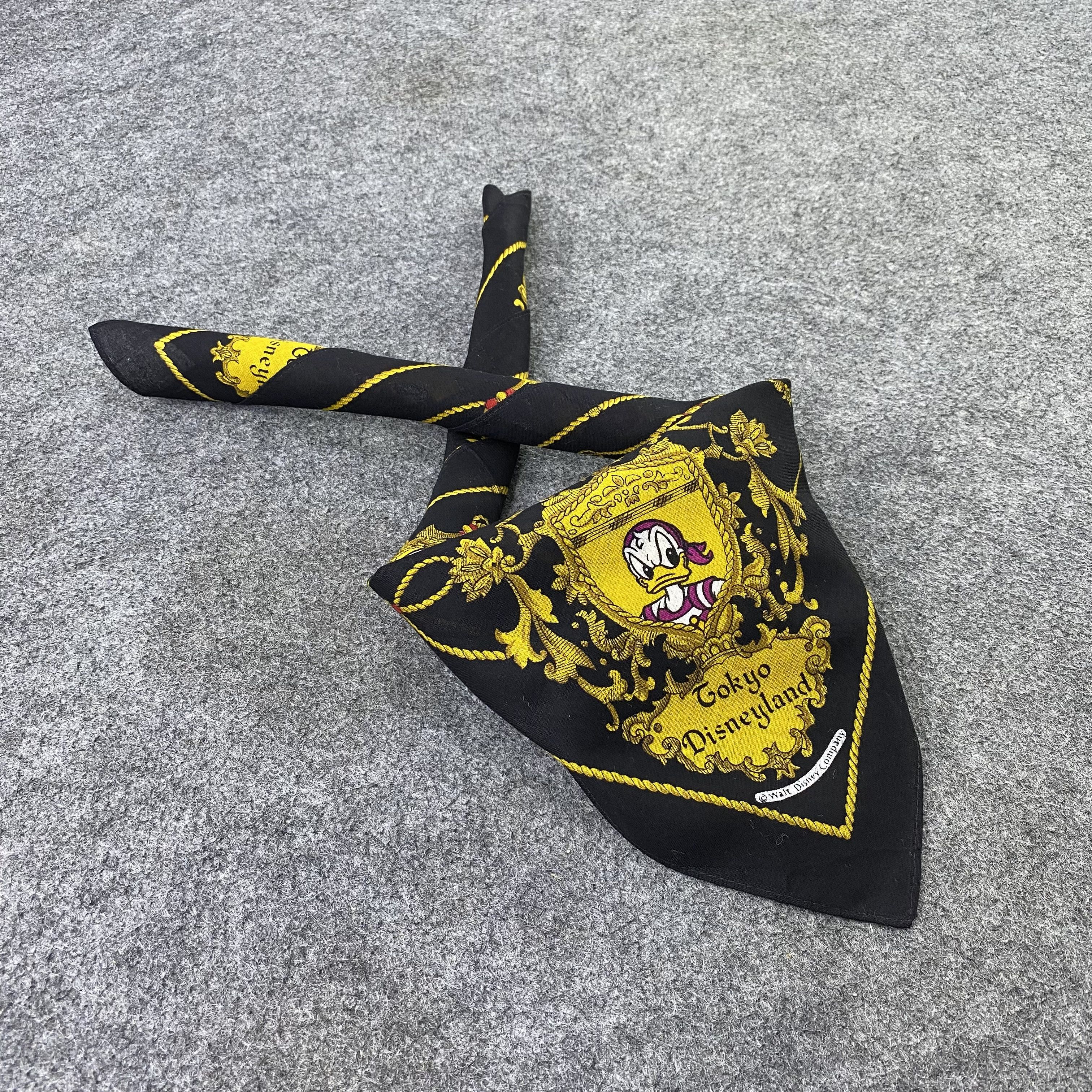 Anime Tokyo Disneyland Handkerchief Cartoon Mickey mouse-B1414 Size ONE SIZE - 3 Thumbnail