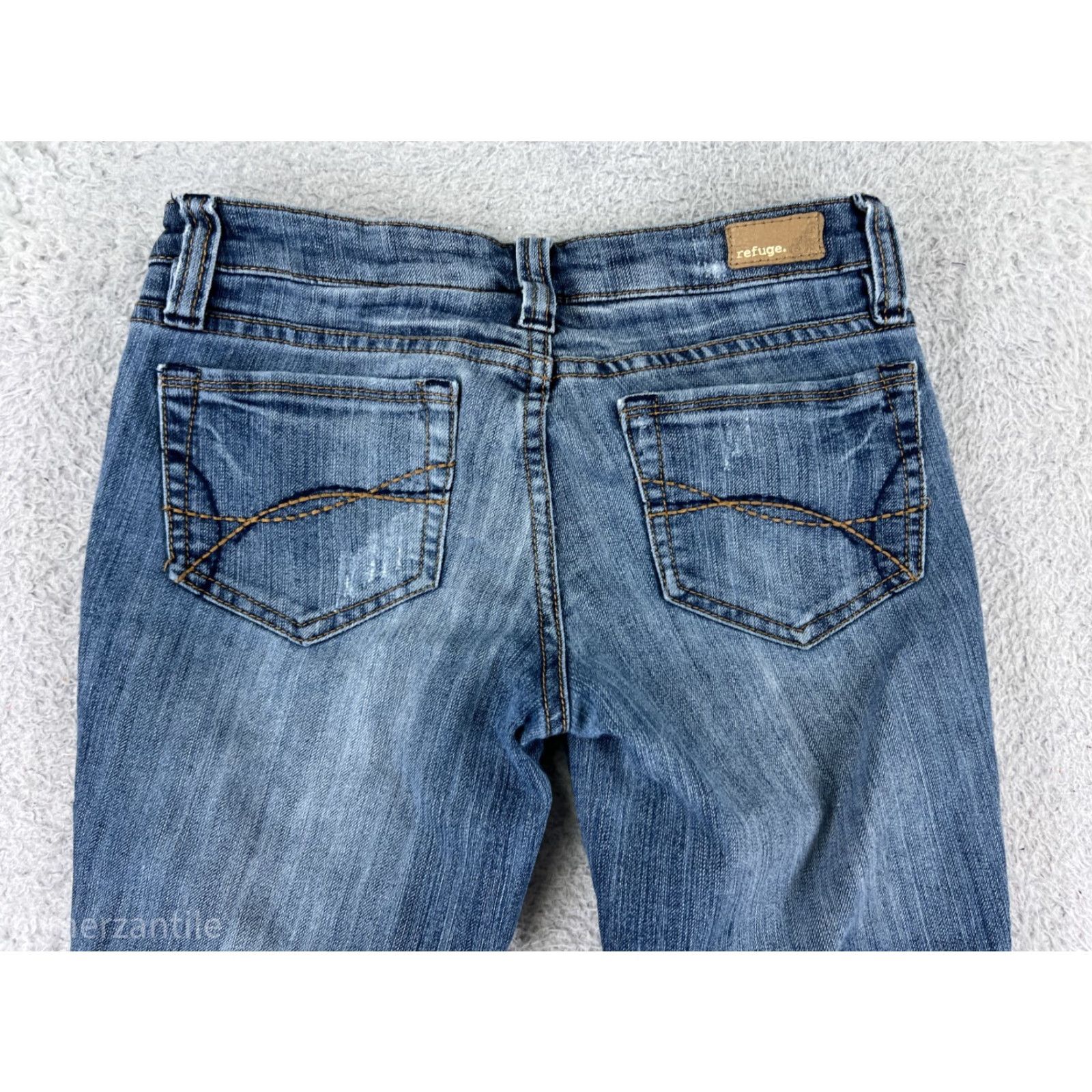 Vintage Refuge Denim Capri Jeans Womens 3 Blue Embroidered Distressed Cotton Blend 5-Pocket Design Low Rise Size 26" / US 2 / IT 38 - 3 Thumbnail