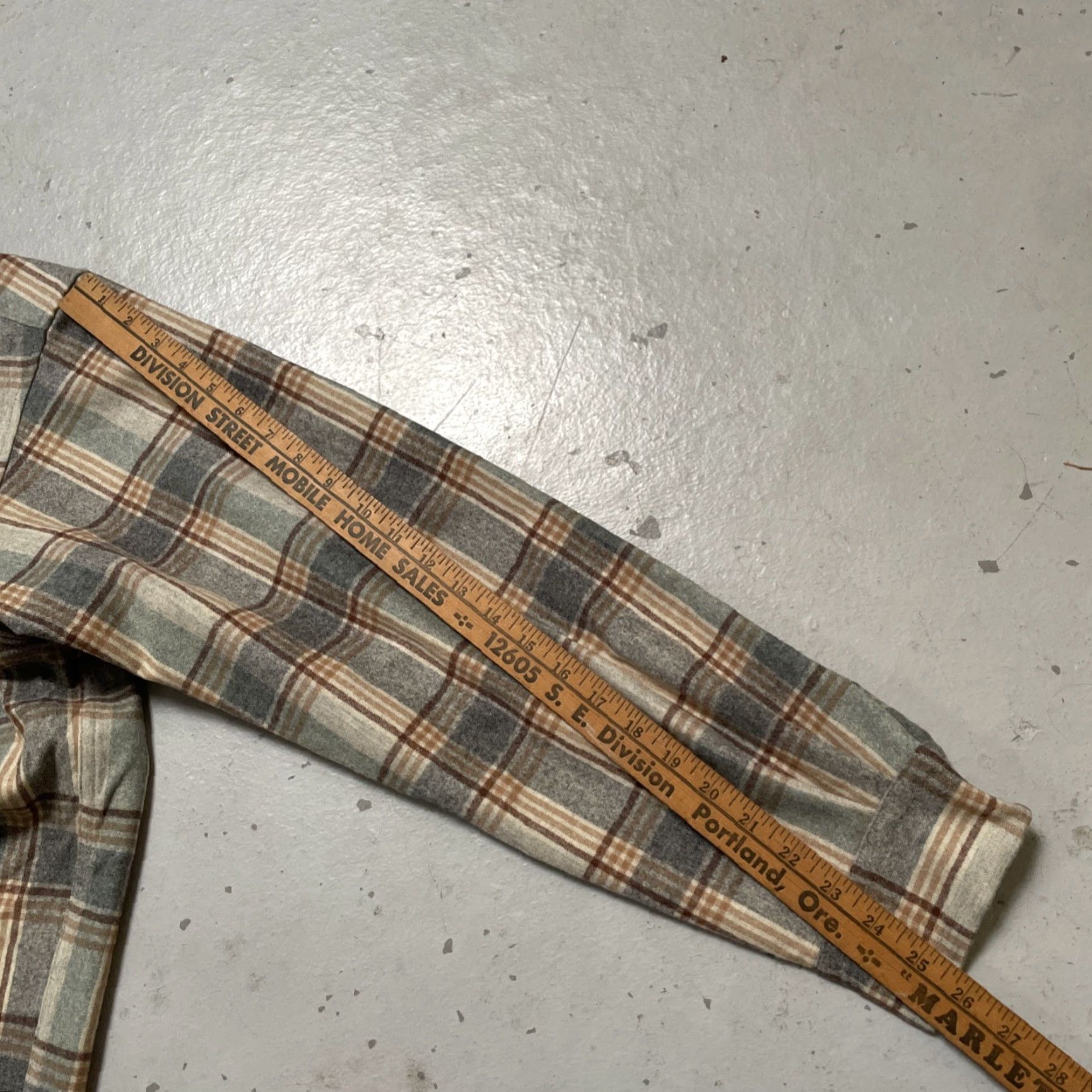 Pendleton Pendleton Board Shirt XL Wool Flannel Plaid Umitilla USA NWT Mens Button-Up Collared Size US XL / EU 56 / 4 - 6 Thumbnail