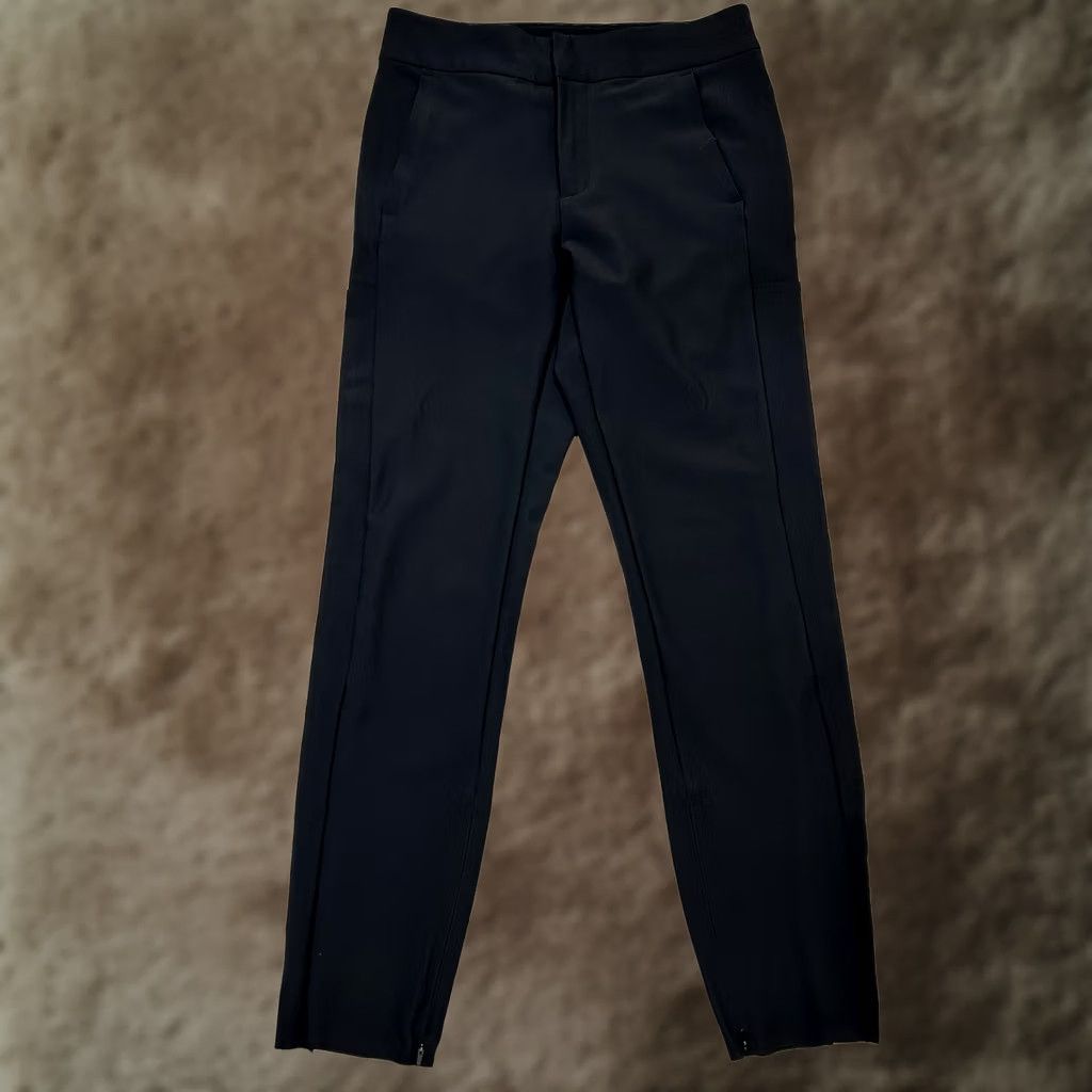 Athleta VINTAGE Athleta Pants Womens 4 Black Stellar Trouser Work Comfort Cropped Regular 29in Inseam Mens Womens Girls Size 27" / US 4 / IT 40 - 1 Thumbnail