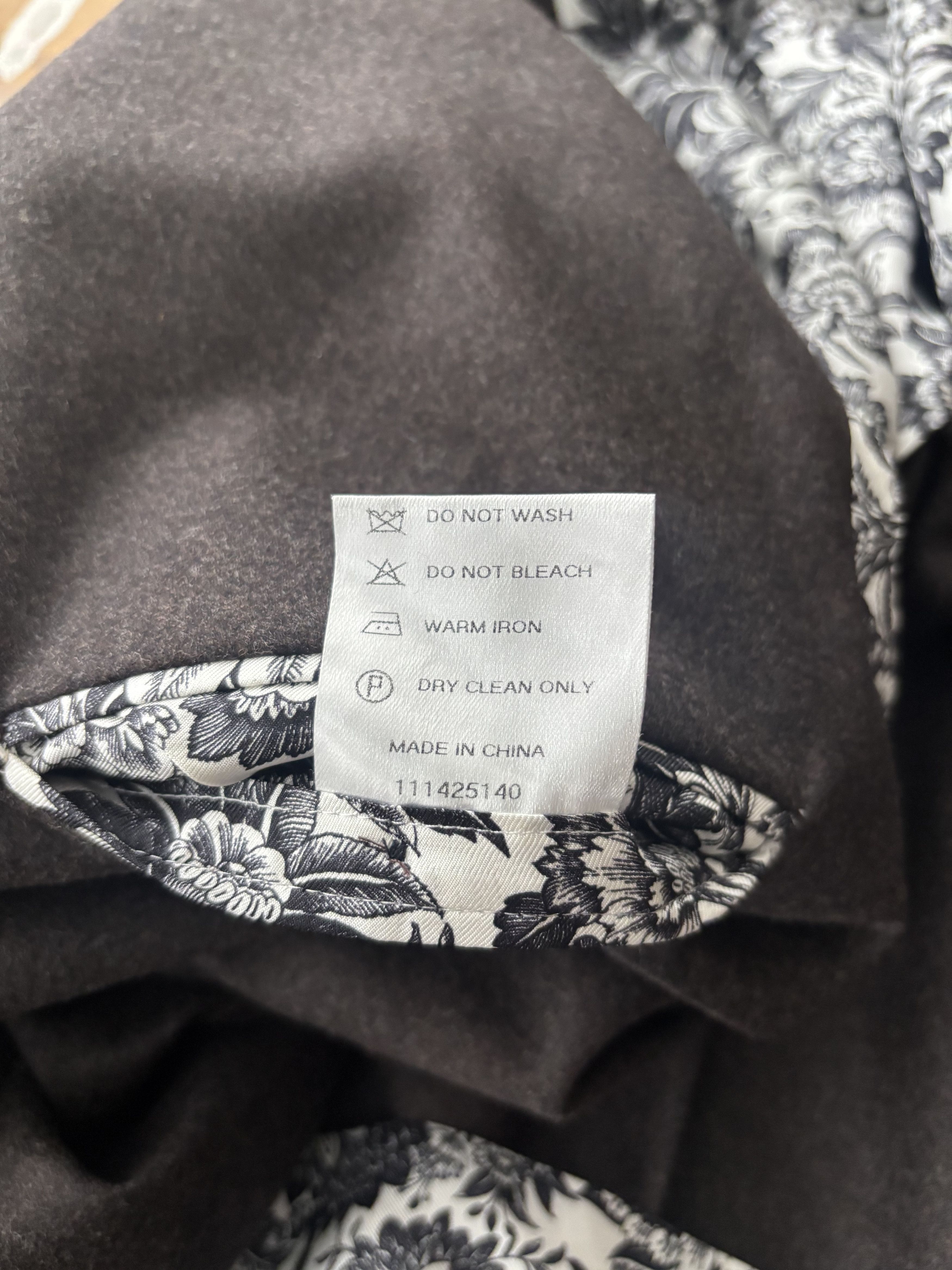 P. Johnson P Johnson MTM Flannel SportCoat Size 40R - 12 Thumbnail