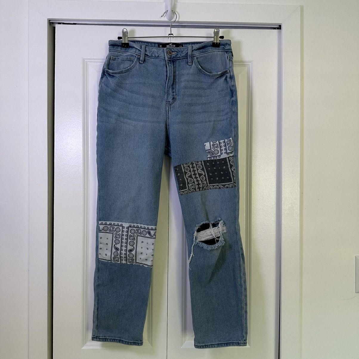 Hollister Hollister Women’s Patchwork Distressed Jeans Size 9 Size 29" - 1 Thumbnail