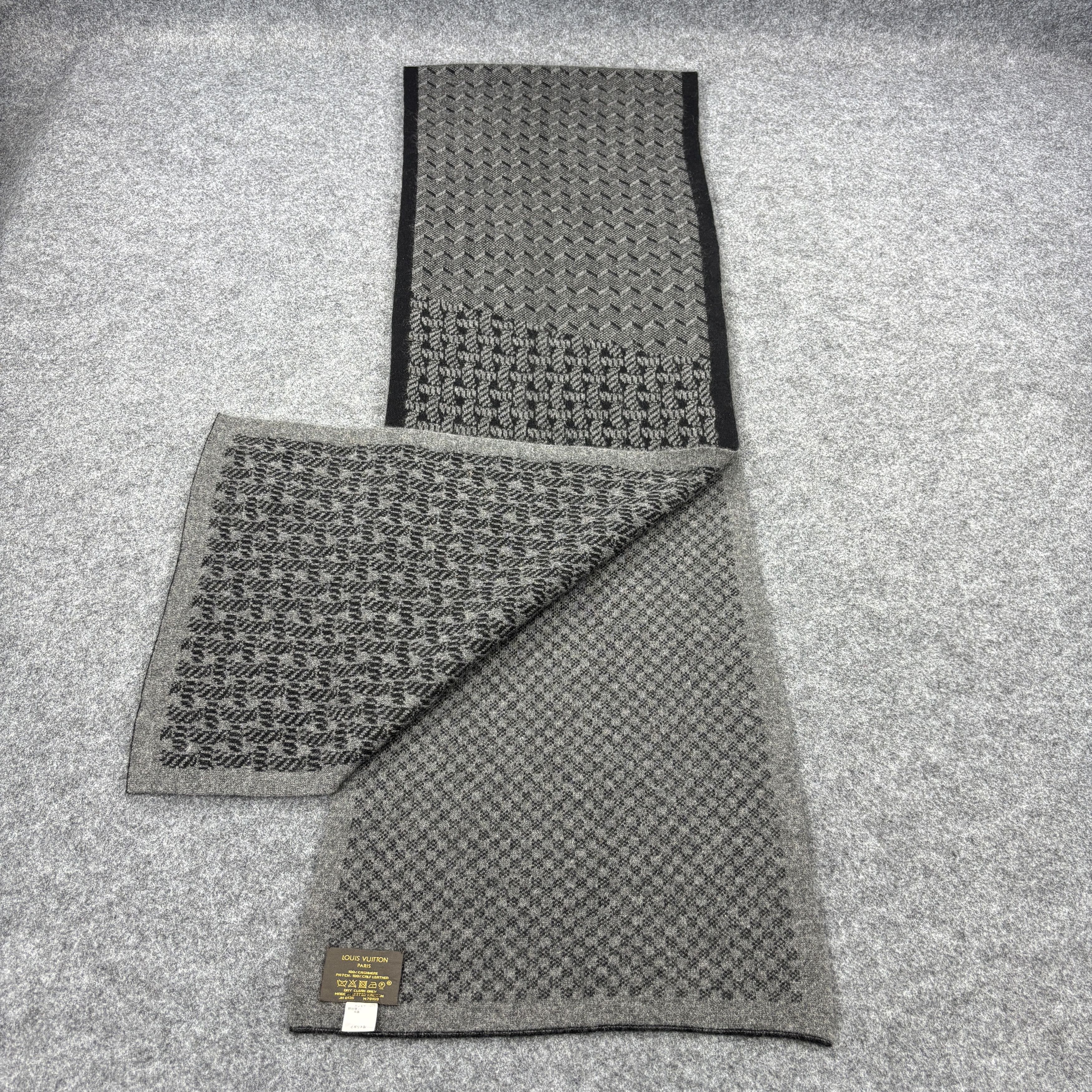 Louis Vuitton × Vintage GF10727 Louis Vuitton Scarf Neck Wear Muffler Nova Check Size ONE SIZE - 9 Thumbnail