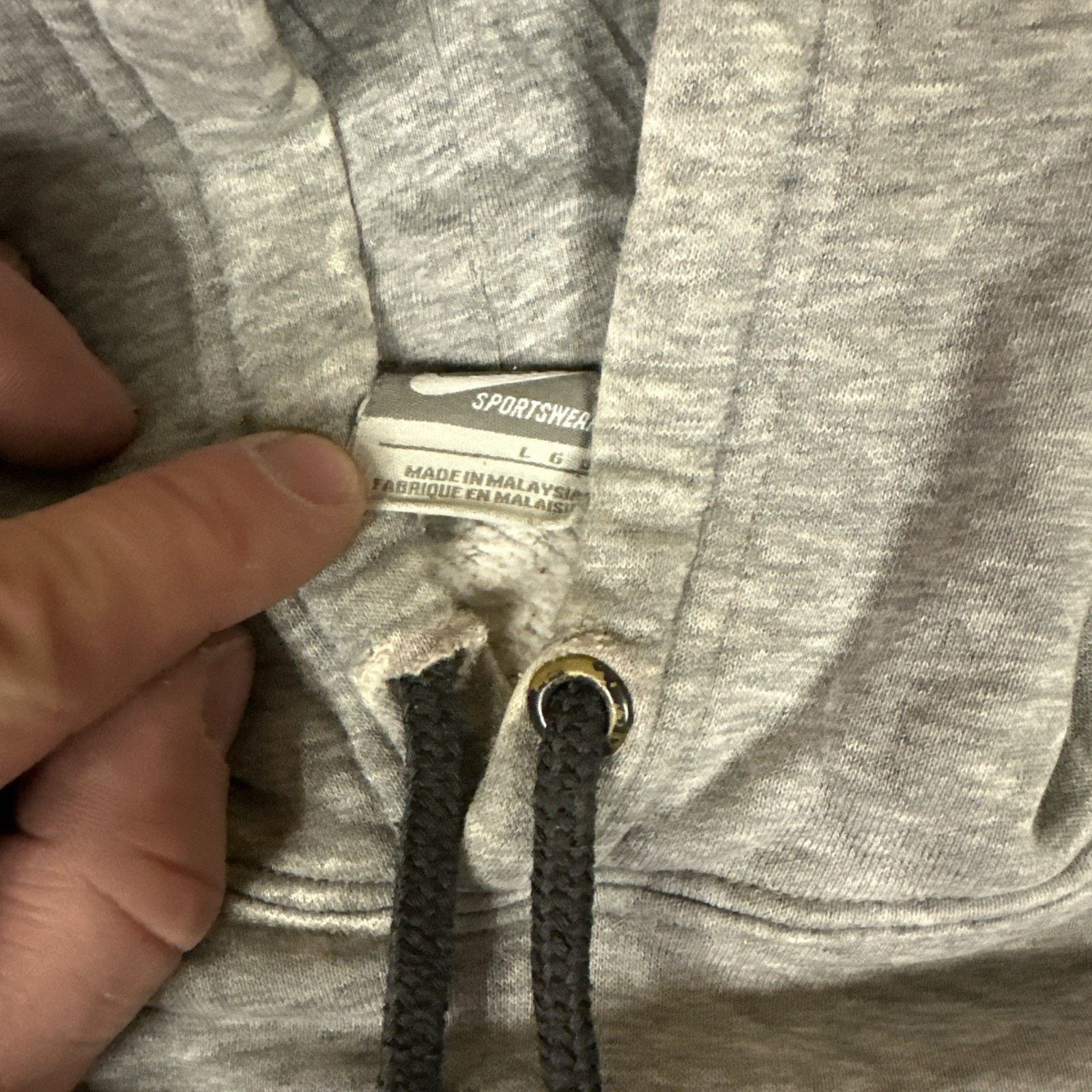 Nike Classic Men’s Nike Hoodie Grey Size Large 273984-071 Size US L / EU 52-54 / 3 - 3 Thumbnail