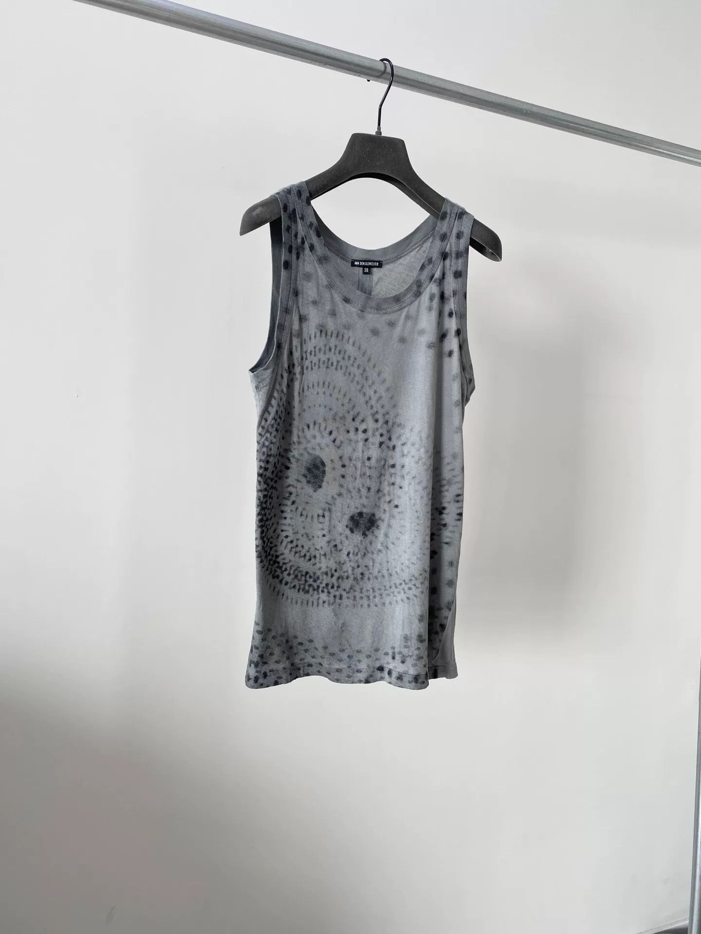 Ann Demeulemeester Ann Demeulemeester Gray Tank Top Size S / US 4 / IT 40 - 1 Thumbnail