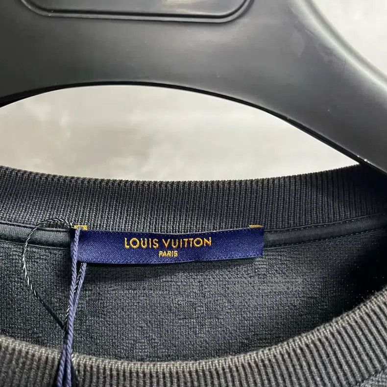 Louis Vuitton Louis Vuitton Grey Solid Crew Neck Pullover Short Sleeve T Size US XXL / EU 58 / 5 - 2 Thumbnail