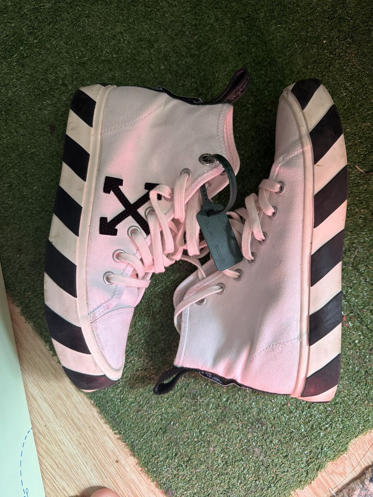 Off-White Off-White black and white shoe high Size US 8.5 / EU 41-42 - 2 Thumbnail
