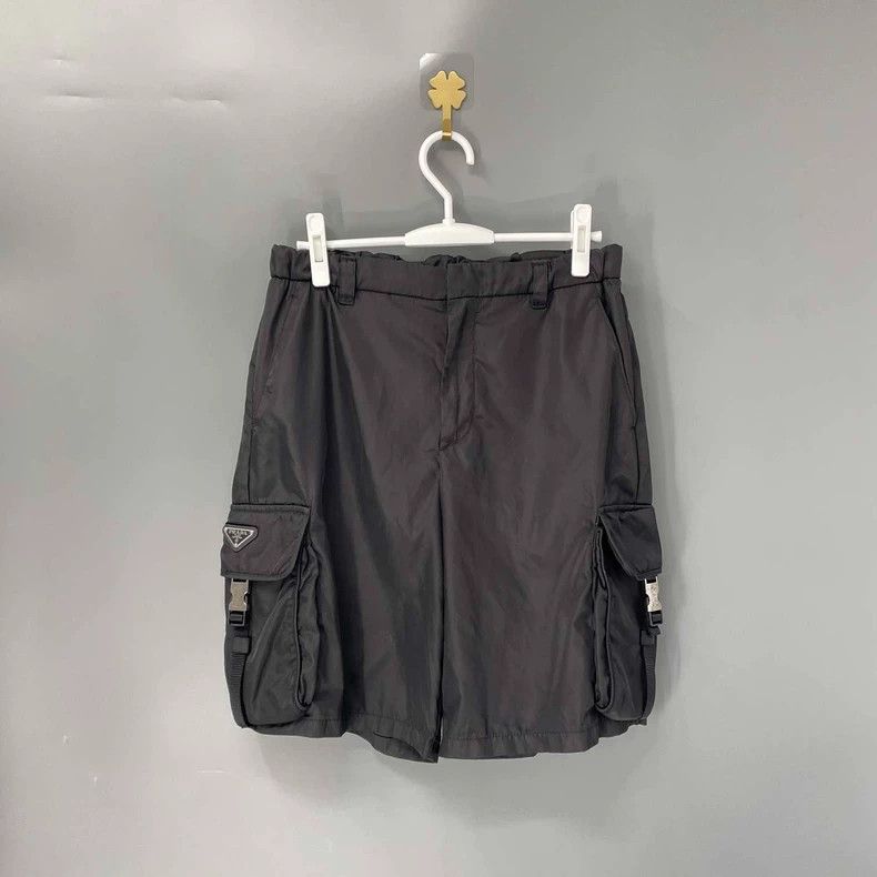 Prada PRADA Re-Nylons Logo Cargo Shorts Size US 36 / EU 52 - 1 Thumbnail