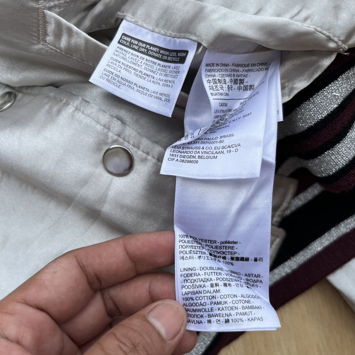 Levi's SUKAJAN REVERSIBLE CHEETAHS BUTTON by LEVIS Size M / US 6-8 / IT 42-44 - 3 Thumbnail