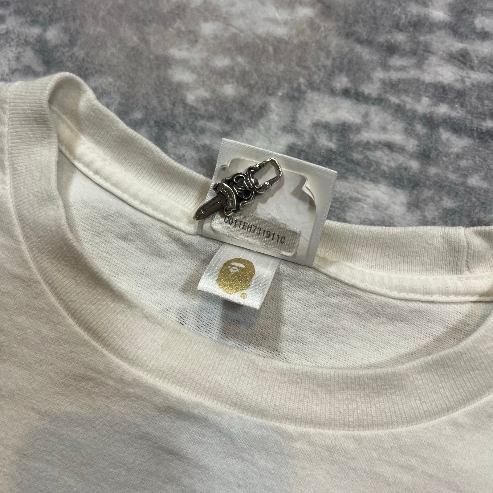 Bape × Nigo Authentic Bape x Bearbrick Tee White L Size US L / EU 52-54 / 3 - 4 Thumbnail