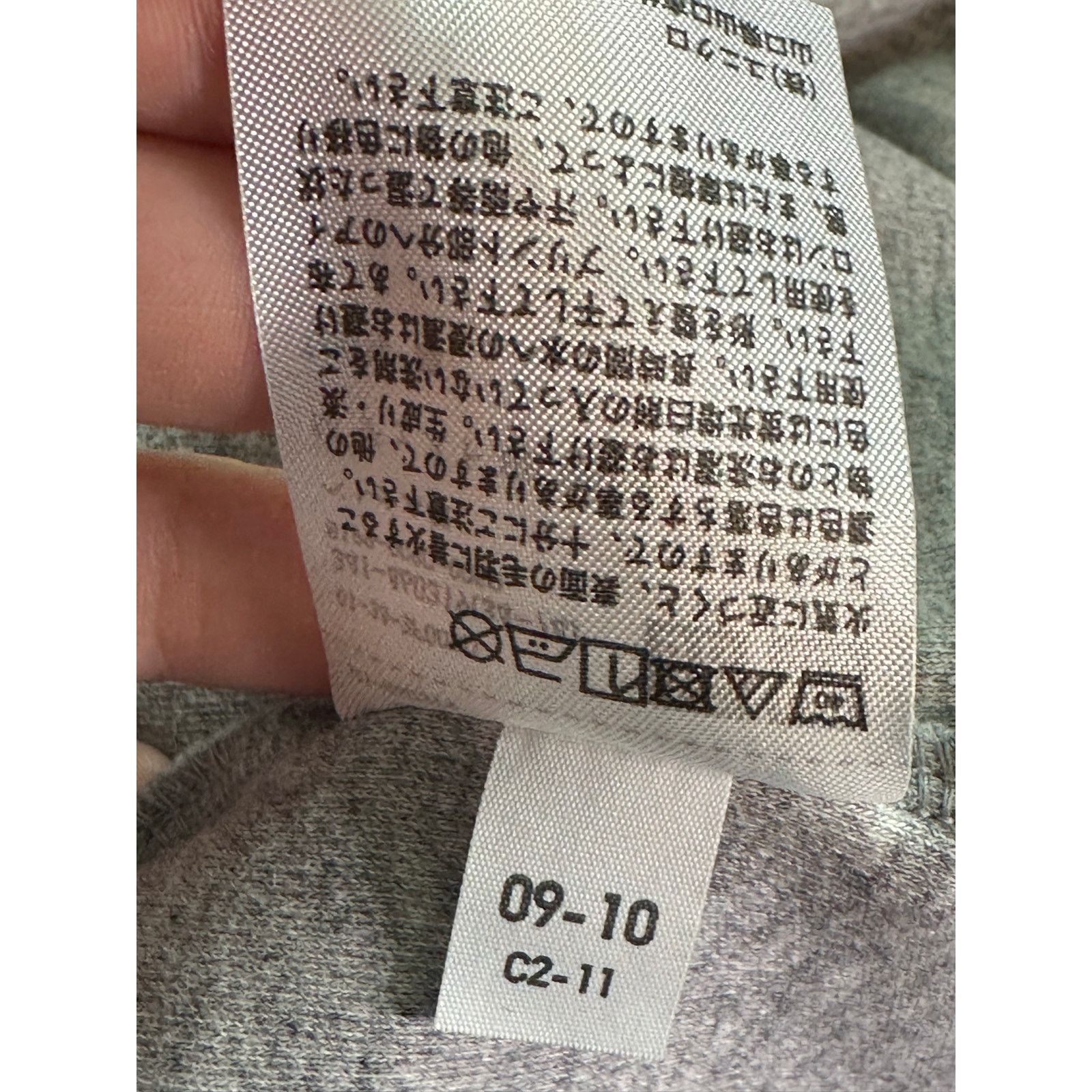 Uniqlo Uniqlo gray long sleeves tee size Medium Size M / US 6-8 / IT 42-44 - 5 Thumbnail