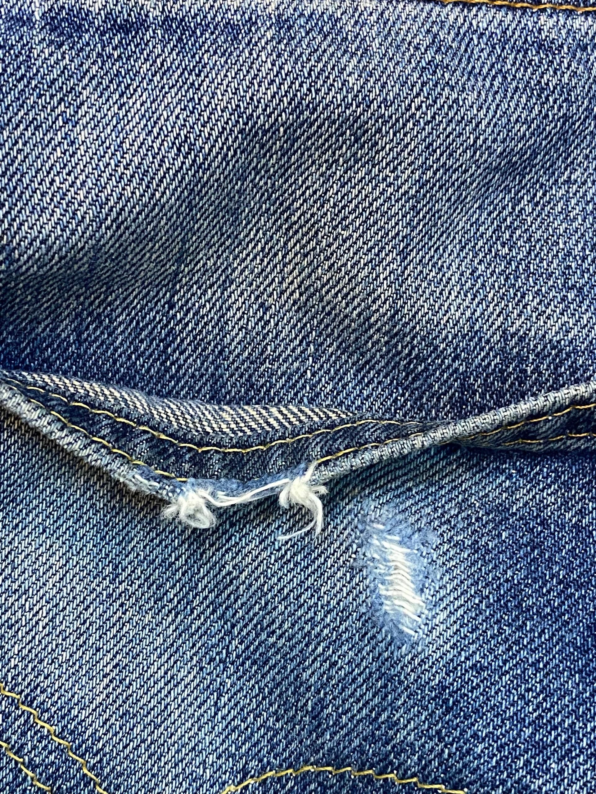 Levi's VINTAGE LEVIS 501XX 90S BUTTON 555 BIG E SELVEDGE Size US 30 / EU 46 - 15 Thumbnail