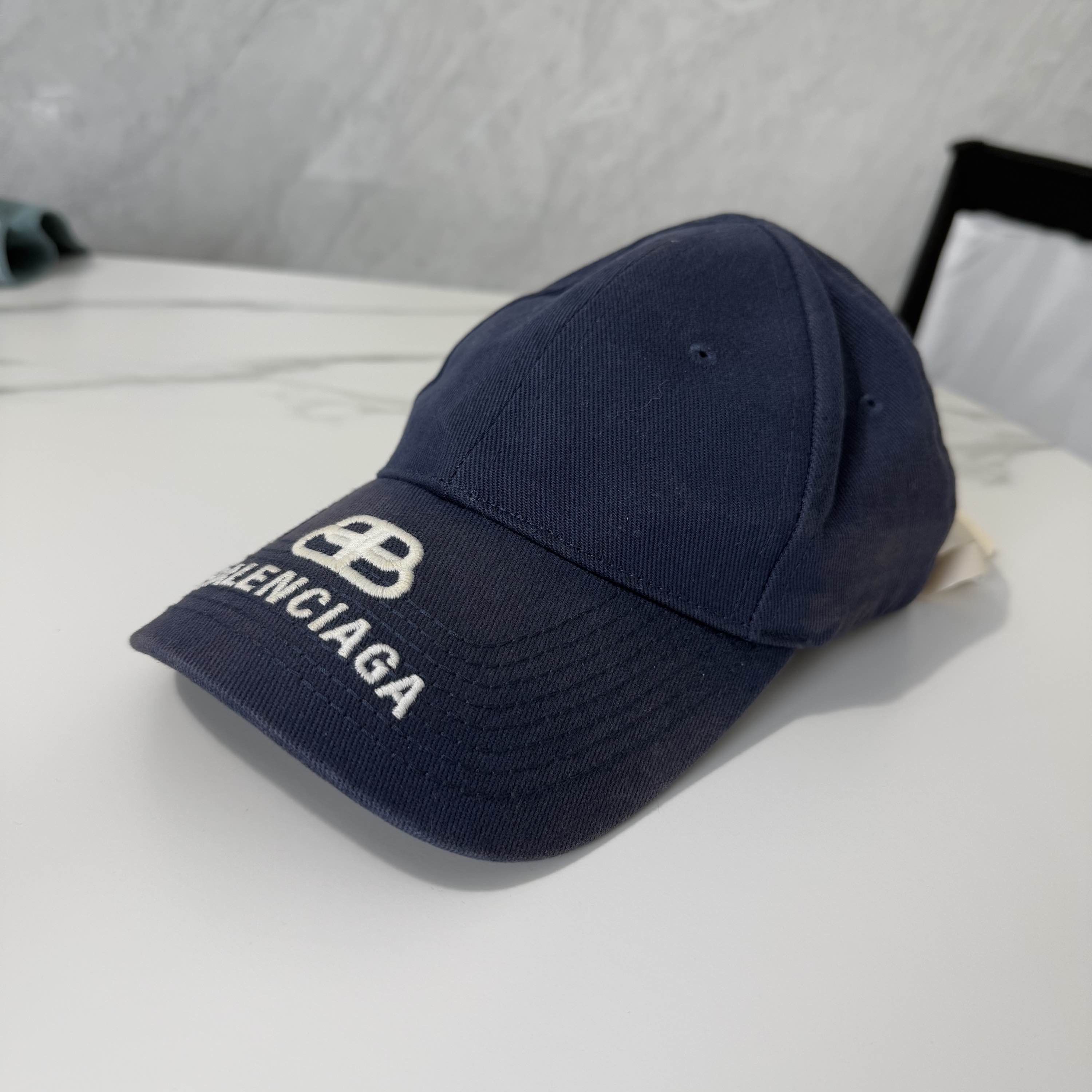 Balenciaga Balenciaga Spray Paint BB Hat Navy/Pink | Grailed