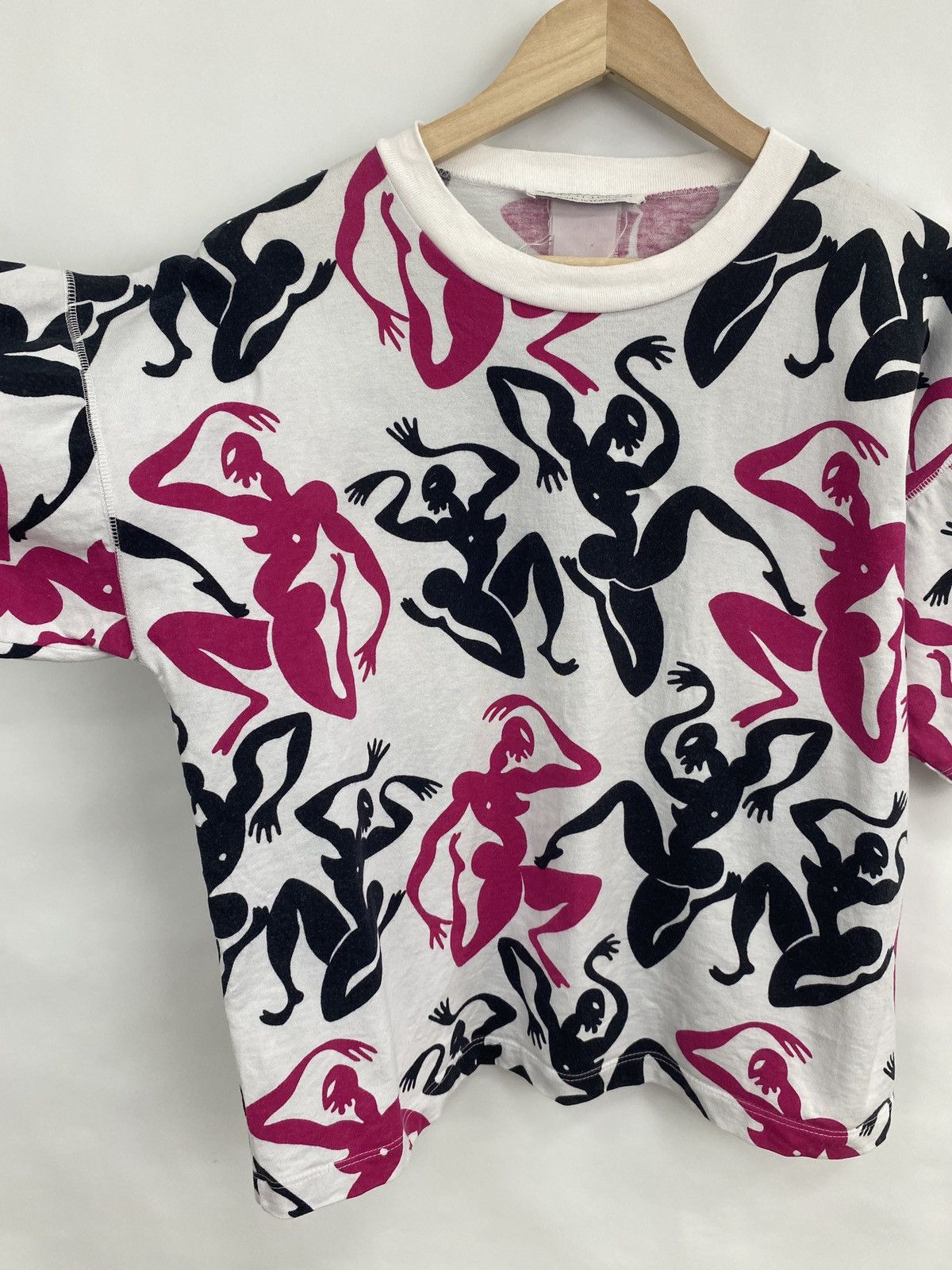 Vintage 🇫🇷 Vintage 90s Joseph Tricot Aboriganal Dance Girl Tits Tee Size L / US 10 / IT 46 - 4 Thumbnail