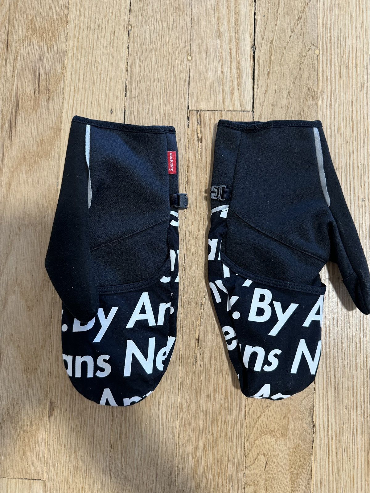 Supreme × The North Face Supreme x TNF gloves Size ONE SIZE - 2 Thumbnail