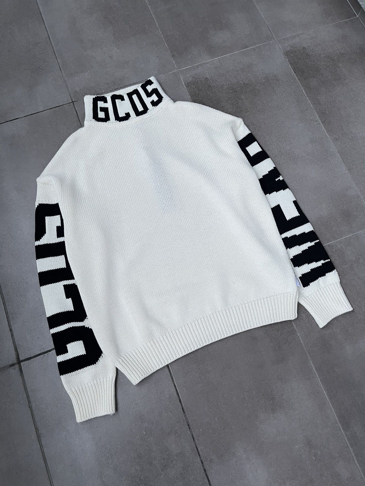 GCDS !DS! AW23 GCDS Logo Cream Turtleneck Sweater Size US M / EU 48-50 / 2 - 7 Thumbnail