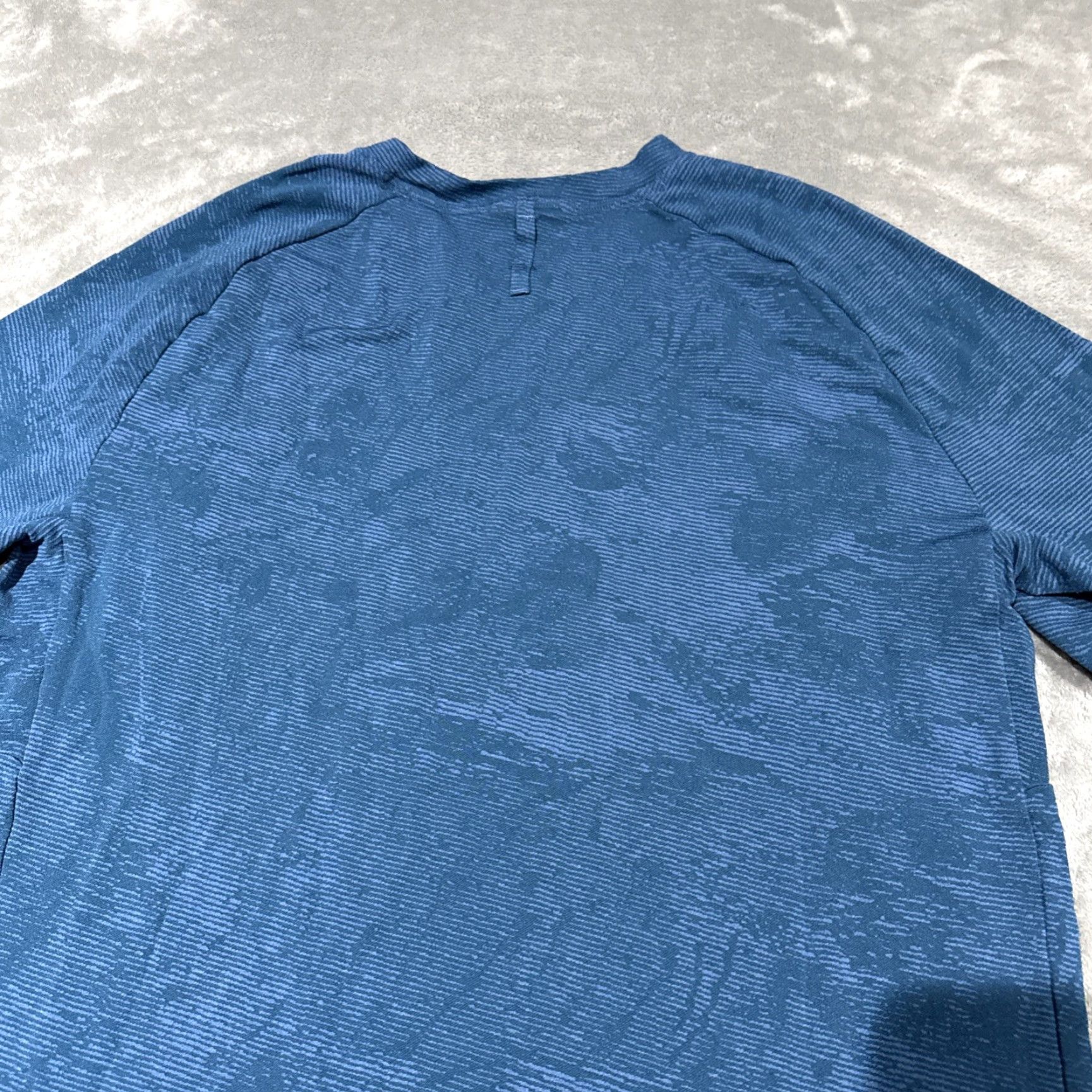 Lululemon Lululemon Shirt Mens Medium Blue Camo Drysense Short Sleeve Gym Athleisure Size US M / EU 48-50 / 2 - 8 Thumbnail