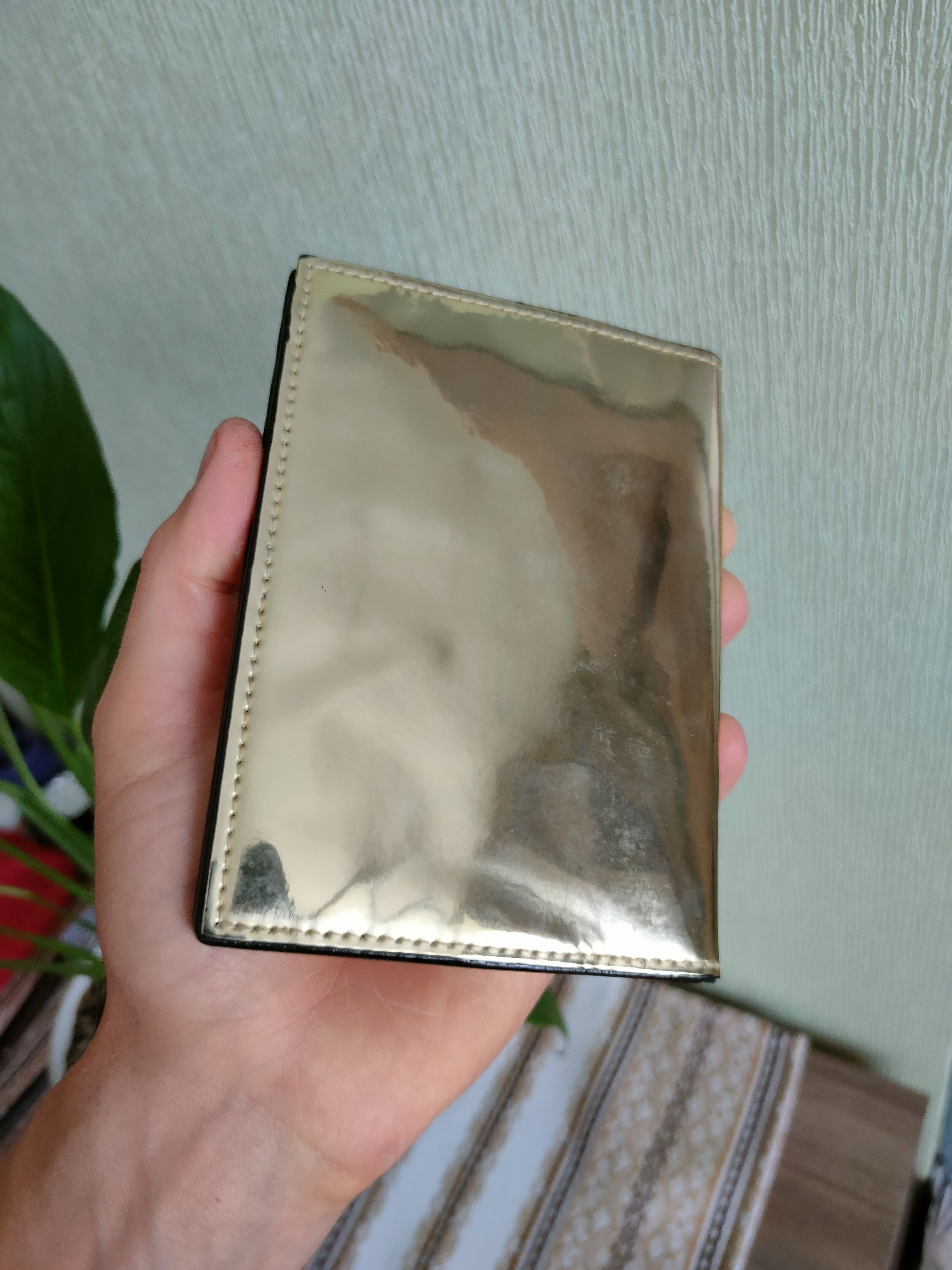 Victoria's Secret Victoria's Secrets book cover passport cardholder clutch Size ONE SIZE - 4 Thumbnail